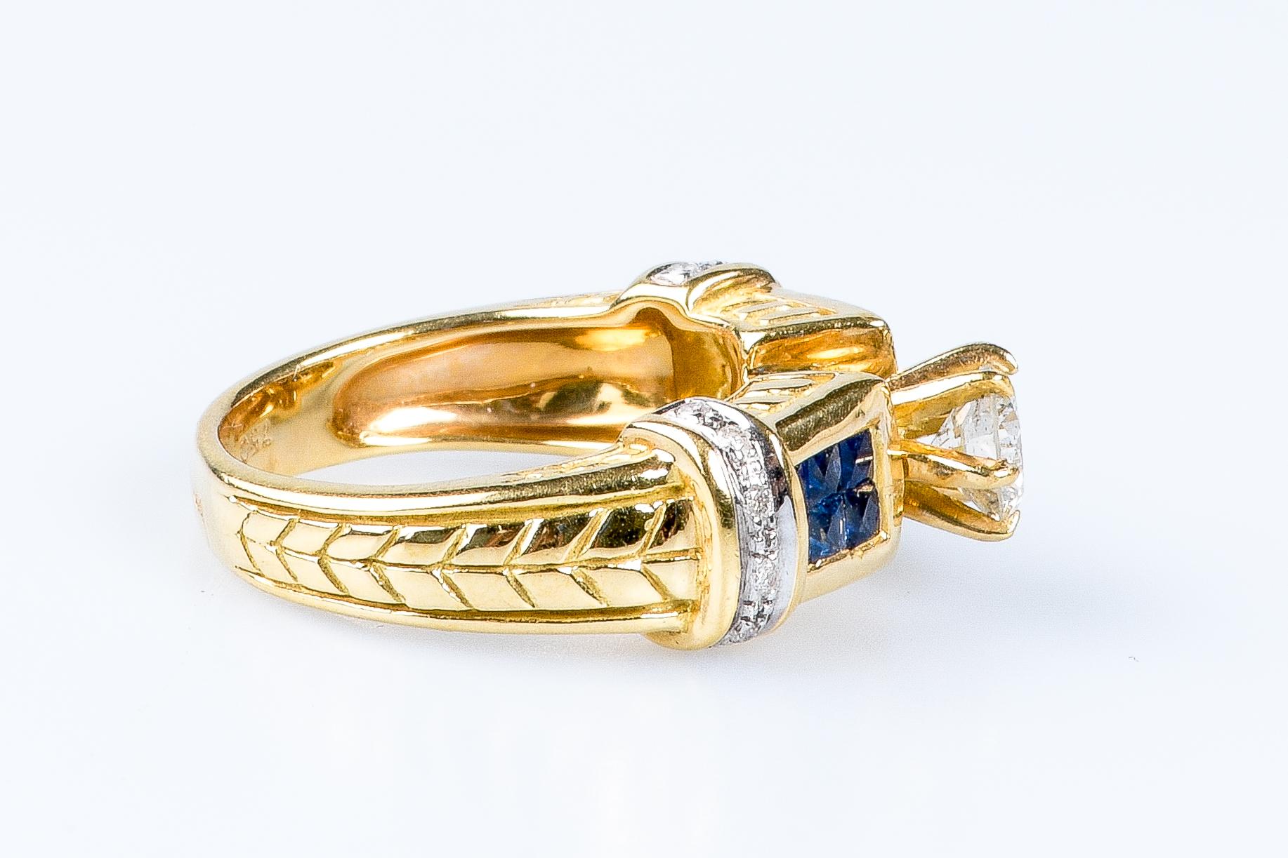 18 carat yellow gold sapphires and diamonds ring  For Sale 2