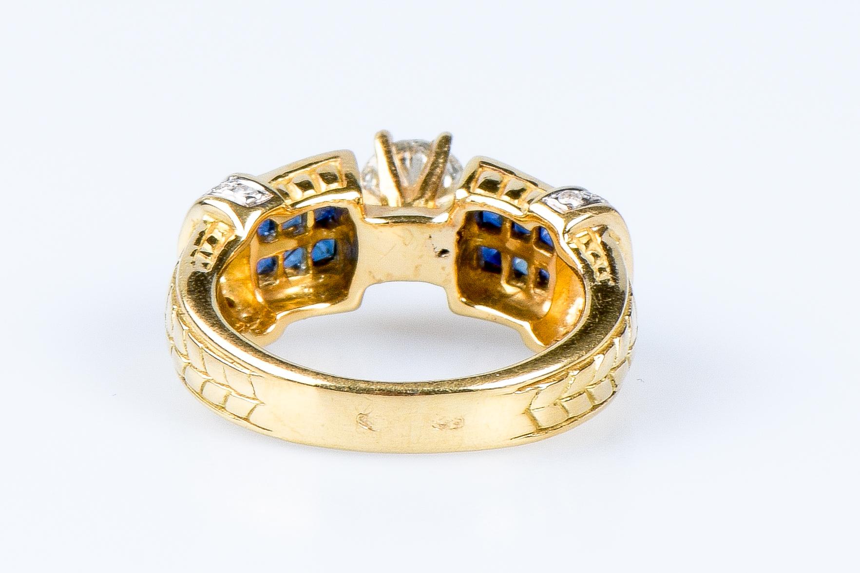 18 carat yellow gold sapphires and diamonds ring  For Sale 3
