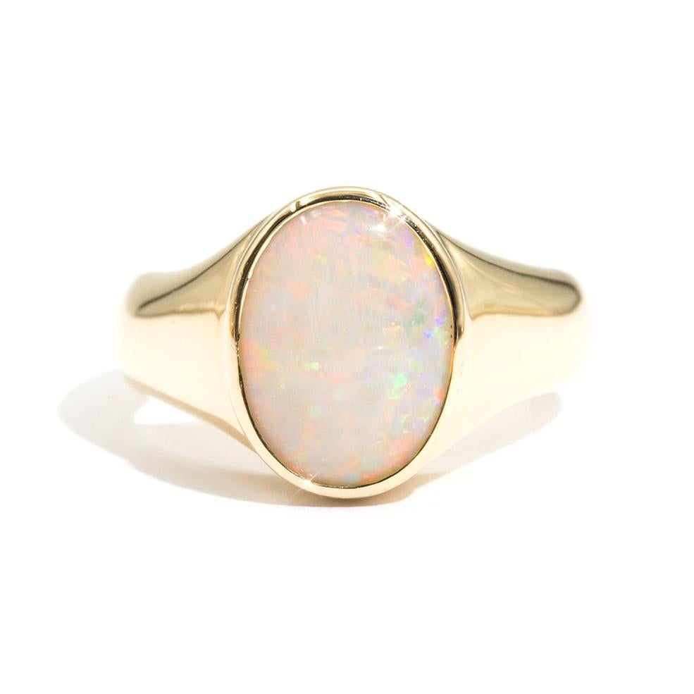 18 Carat Yellow Gold Solid Australian Opal Signet Solitaire Vintage Mens Ring In Good Condition In Hamilton, AU