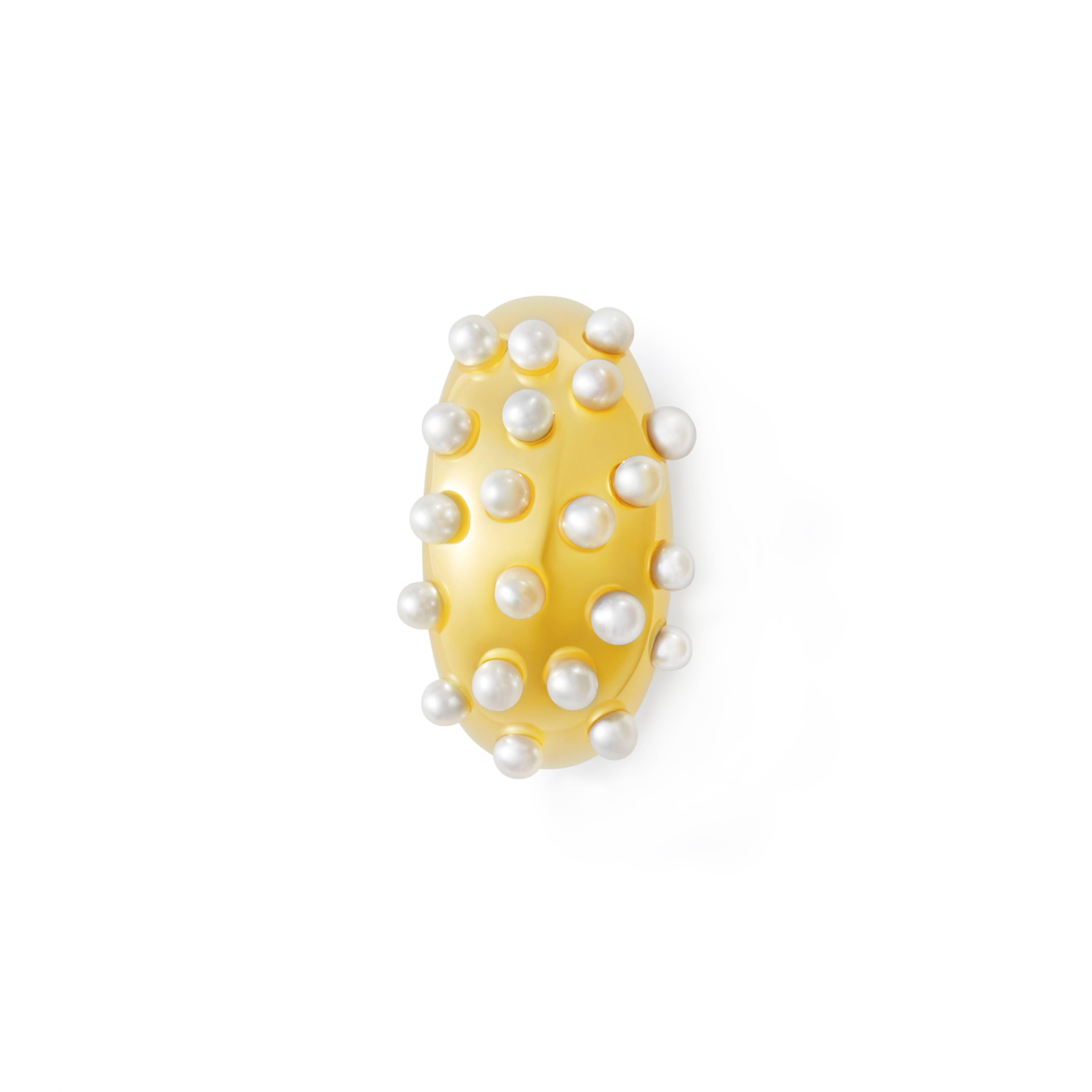Contemporary 18 Carat yellow Gold Surging Cocktail Ring For Sale