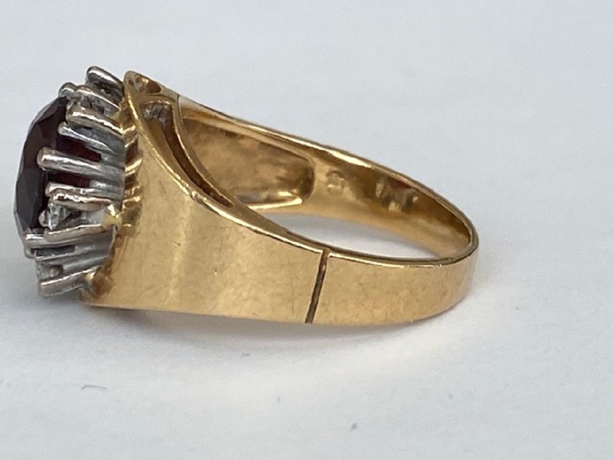 Bague vintage en or jaune 18 carats avec grenat et diamants de 3,00 carats Unisexe en vente
