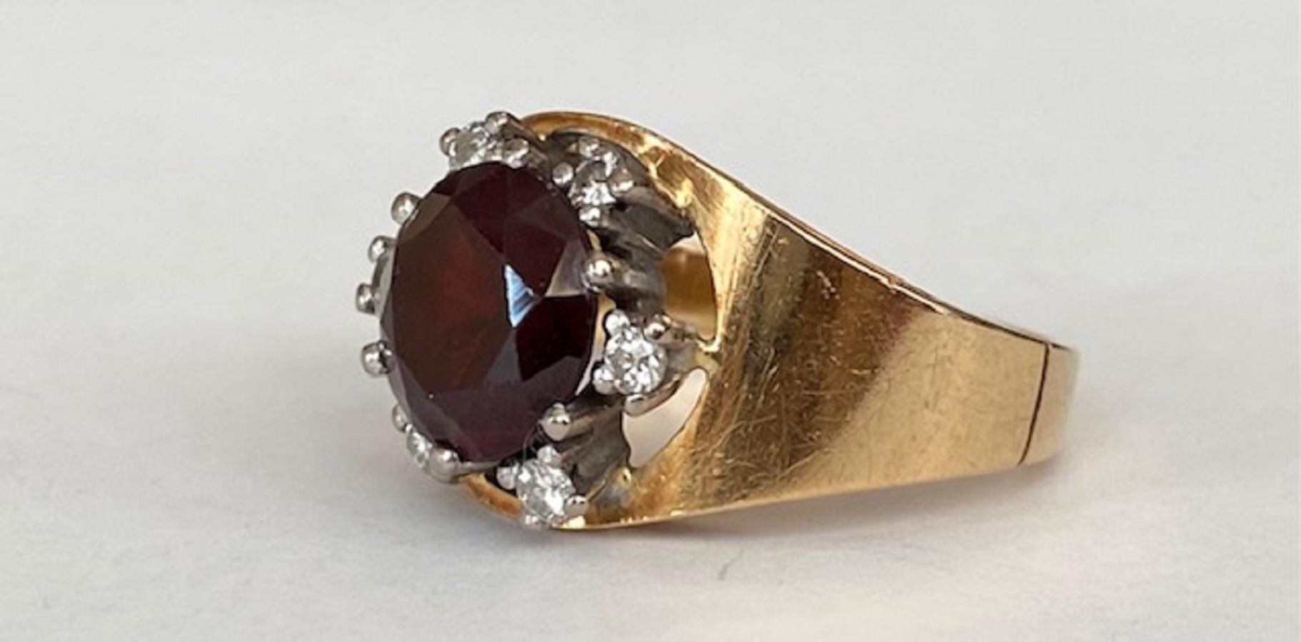 Bague vintage en or jaune 18 carats avec grenat et diamants de 3,00 carats en vente 1