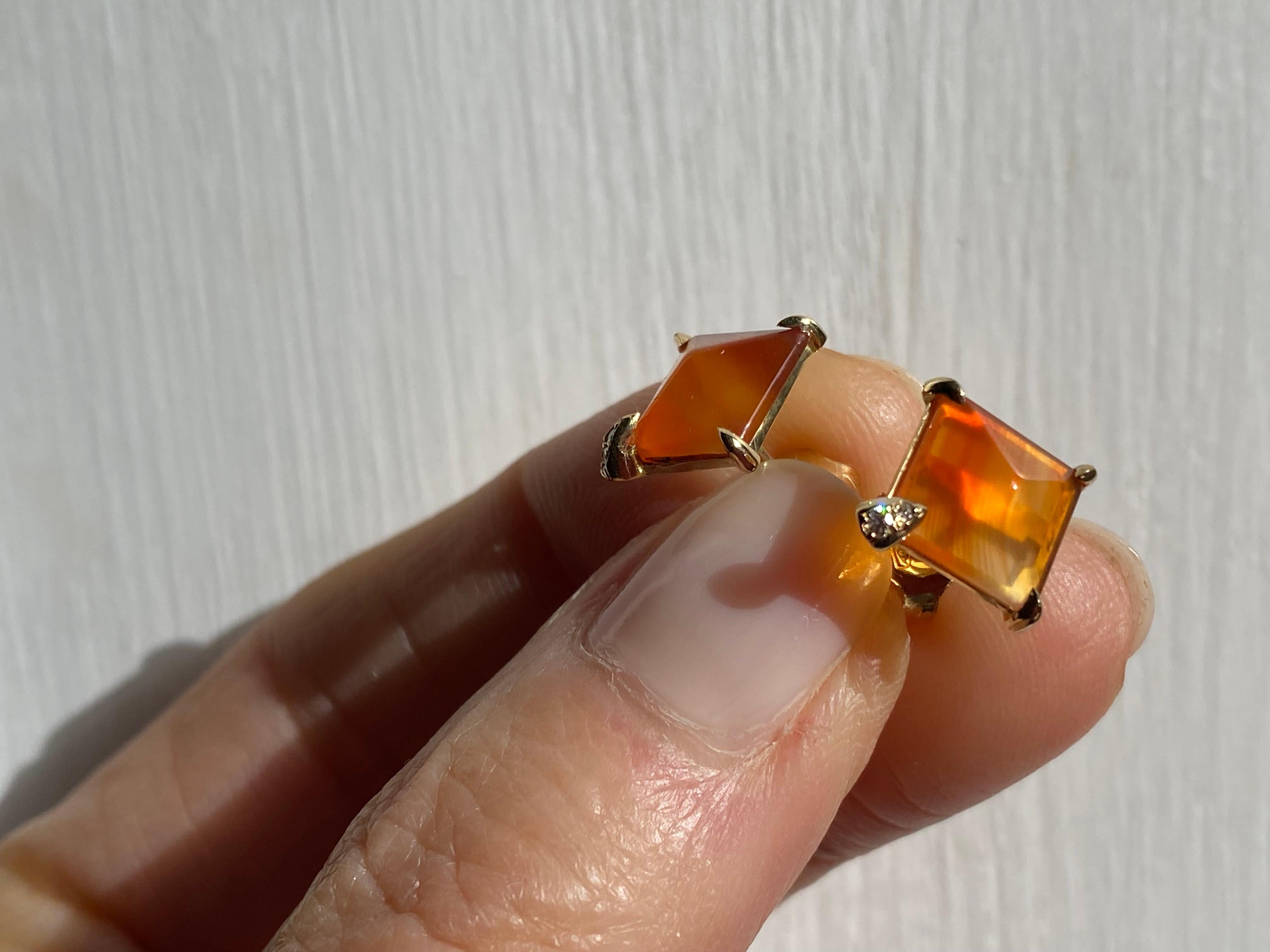 18 Carat Yellow Gold White Diamonds Carnelian Handcrafted Stud Design Earring For Sale 1