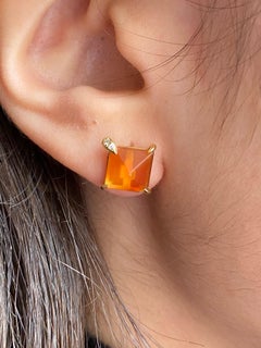 18 Karat Gelbgold Weiße Diamanten Karneol Handgefertigter Ohrstecker Design