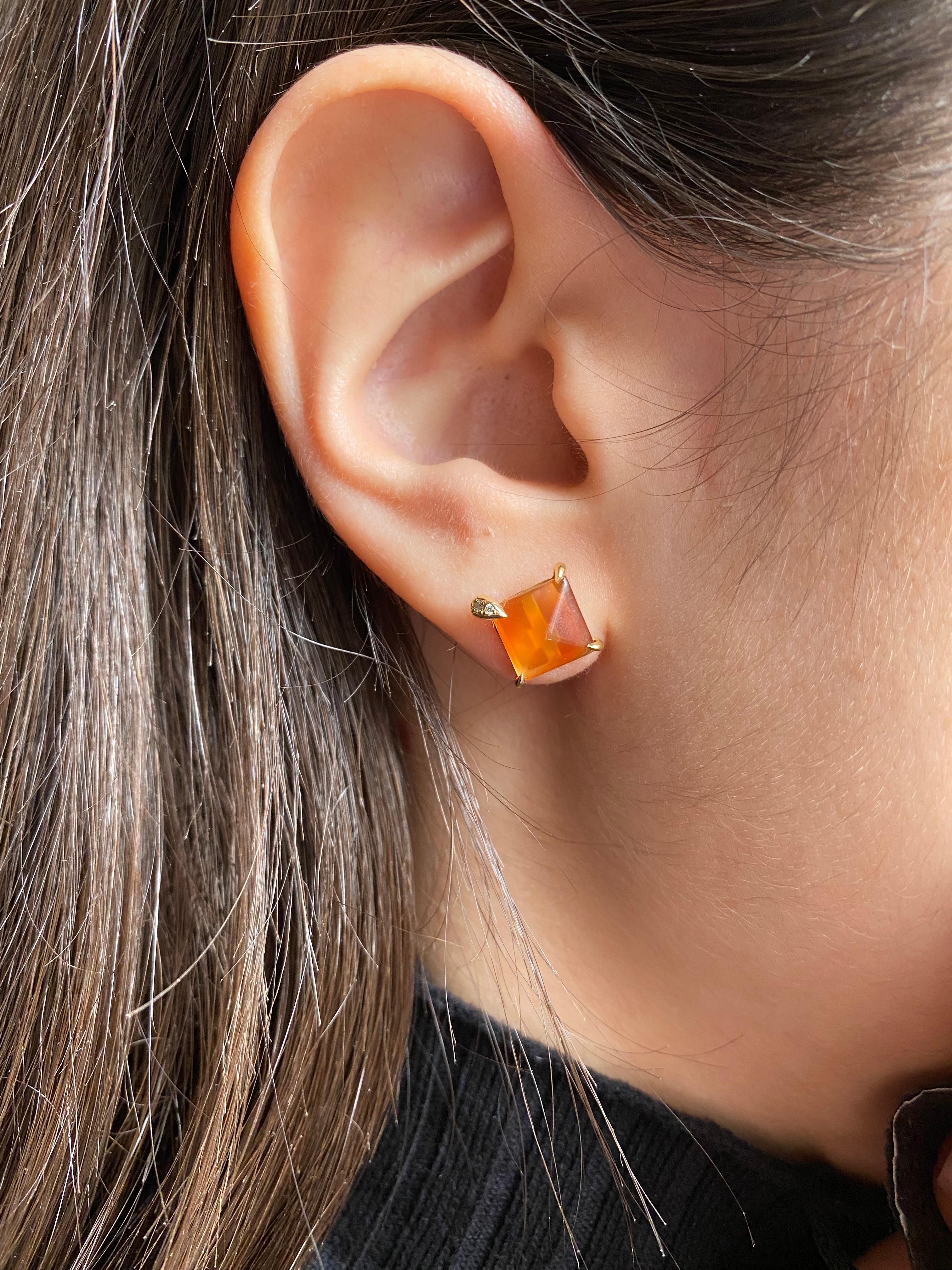 18 Carat Yellow Gold White Diamonds Carnelian Handcrafted Stud Design Earring For Sale 1