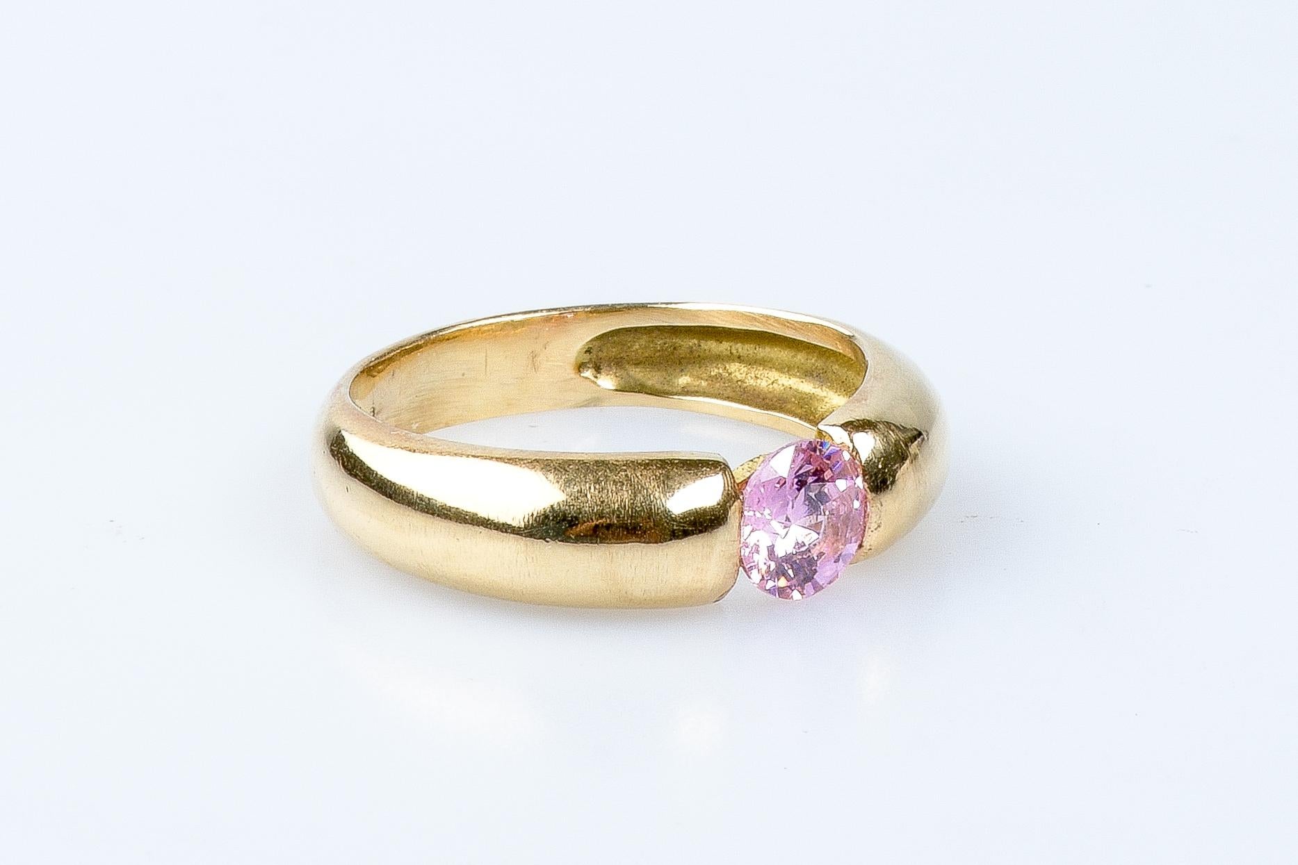 Women's or Men's 18 carat yellow gold zirconium oxide ring  For Sale
