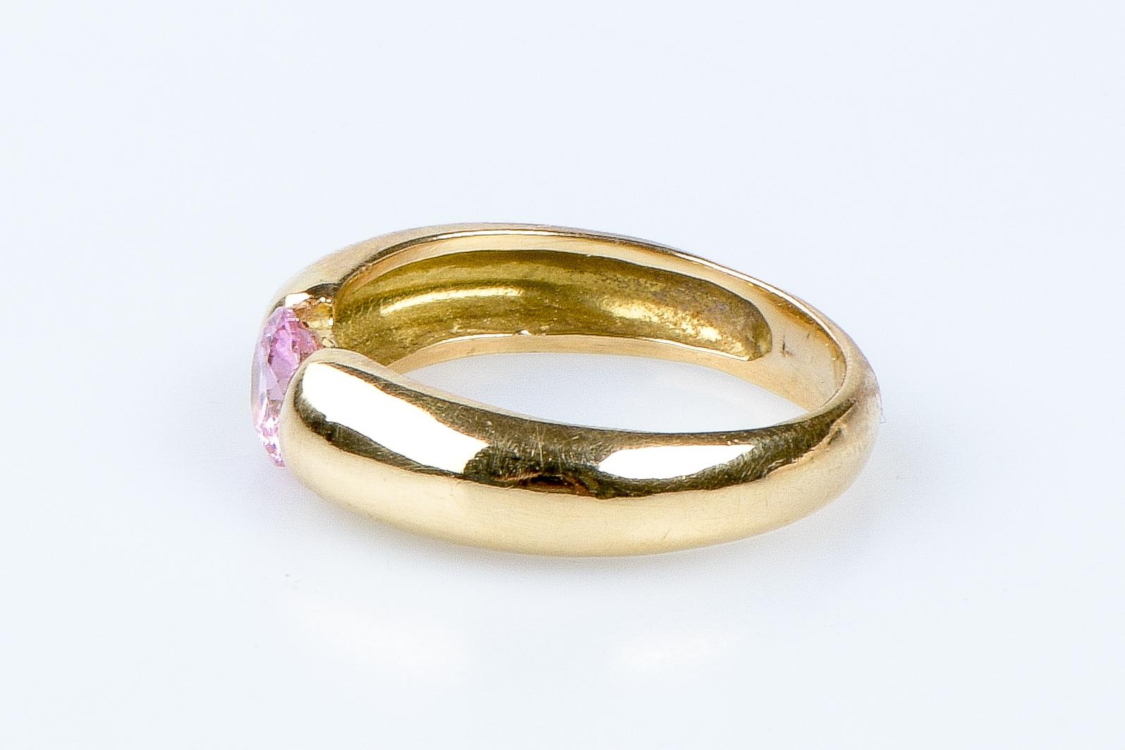 18 carat yellow gold zirconium oxide ring  For Sale 4