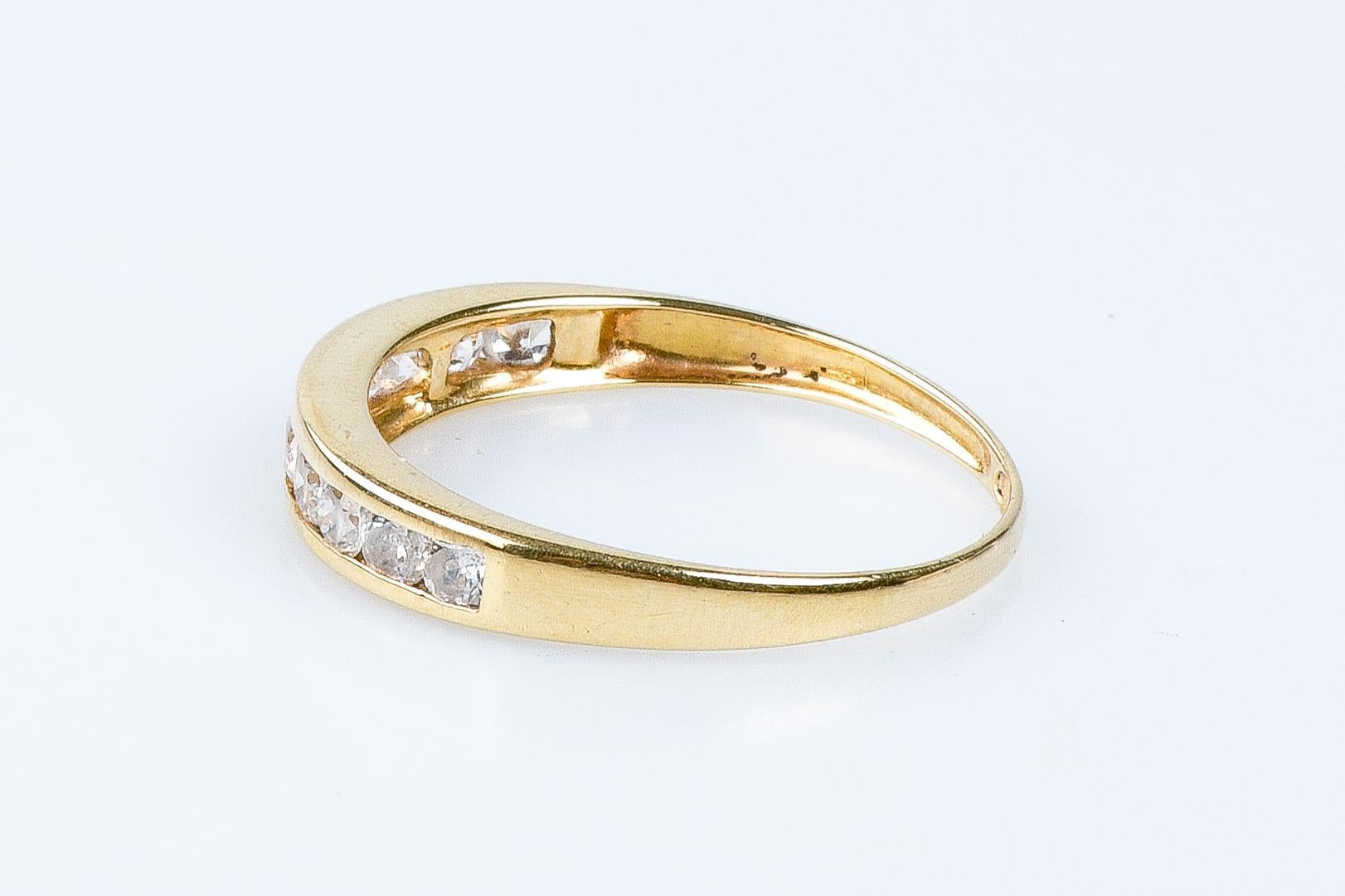 18 carat yellow gold zirconium oxides ring For Sale 3