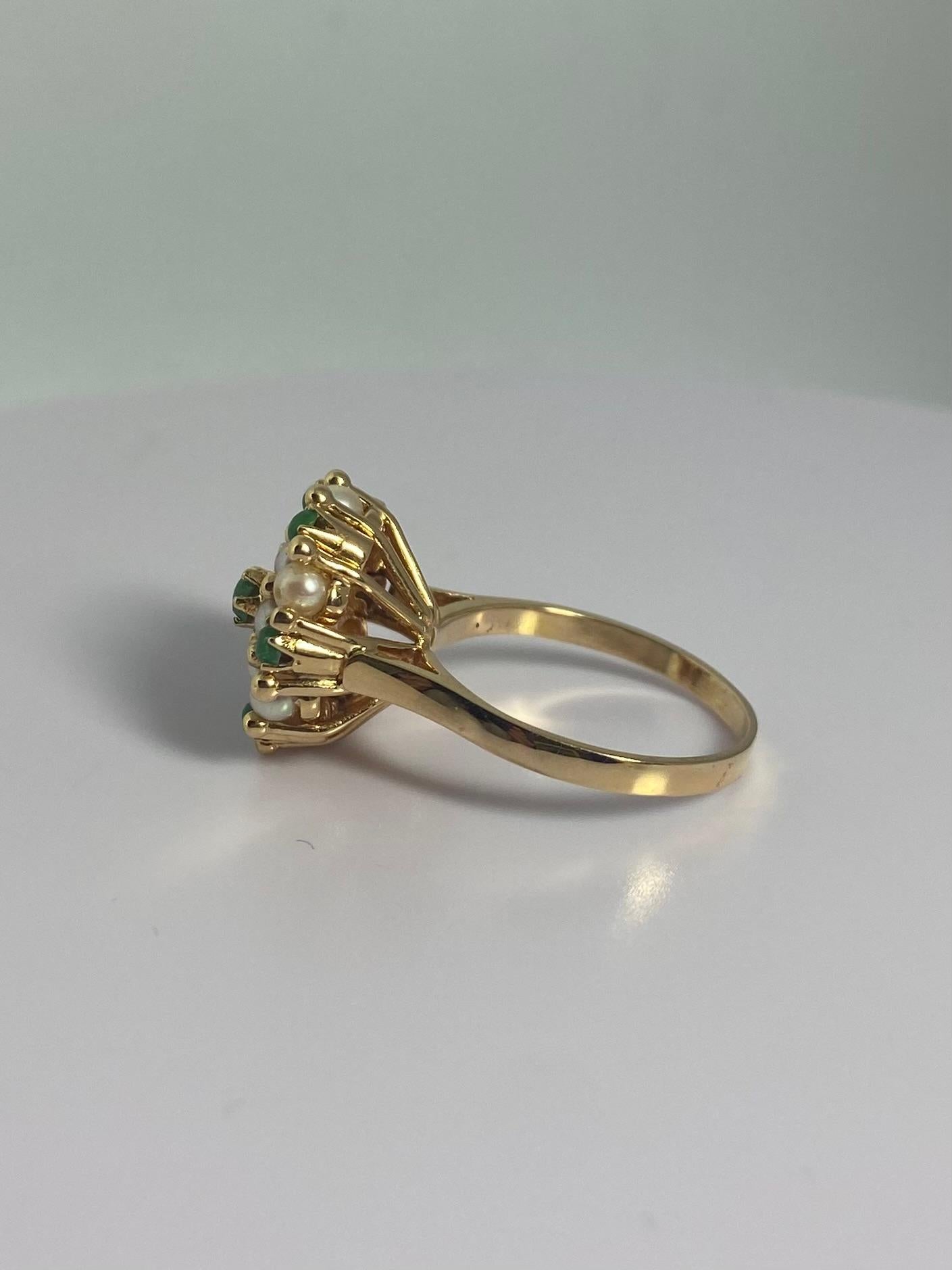 Ball Cut 18 Carat Yellow Golden Cocktail Ring with Pearls and Jade Nephrites For Sale
