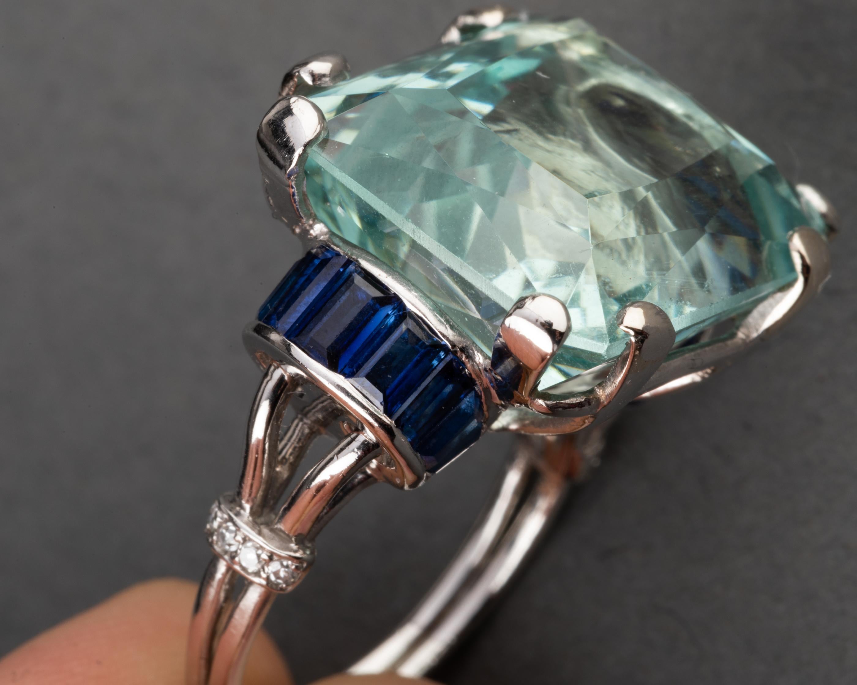 18 Carat Aquamarine and Sapphires French Art Deco Ring 2