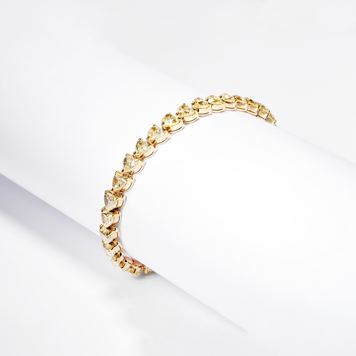 Taille mixte Bracelet tennis à rangée unique de diamants en forme de mixte de 18 carats certifié Y en vente