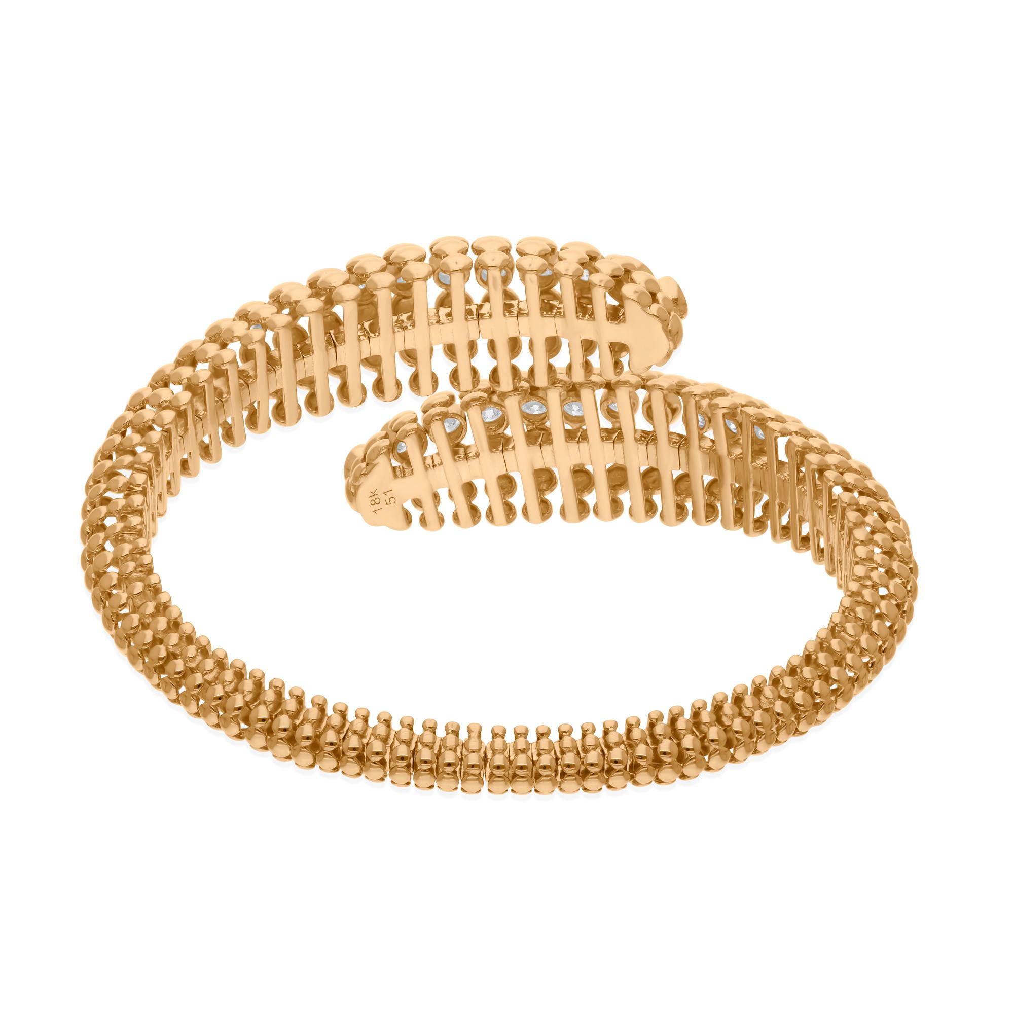 1.8 Carats SI/H Round Brilliant Cut Diamond Wrap Bangle Bracelet en or jaune 18k Neuf - En vente à Diera, Dubai