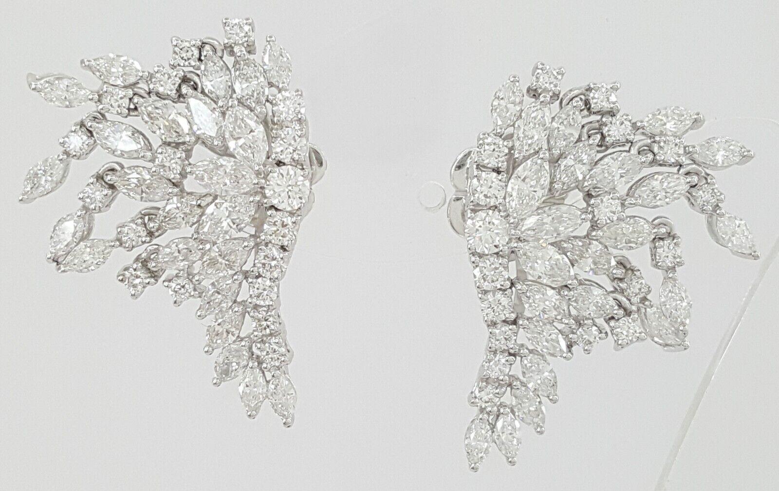 Modern 18 Carats White Gold Marquise and Round Brilliant Cut Dangle Diamond Earrings For Sale