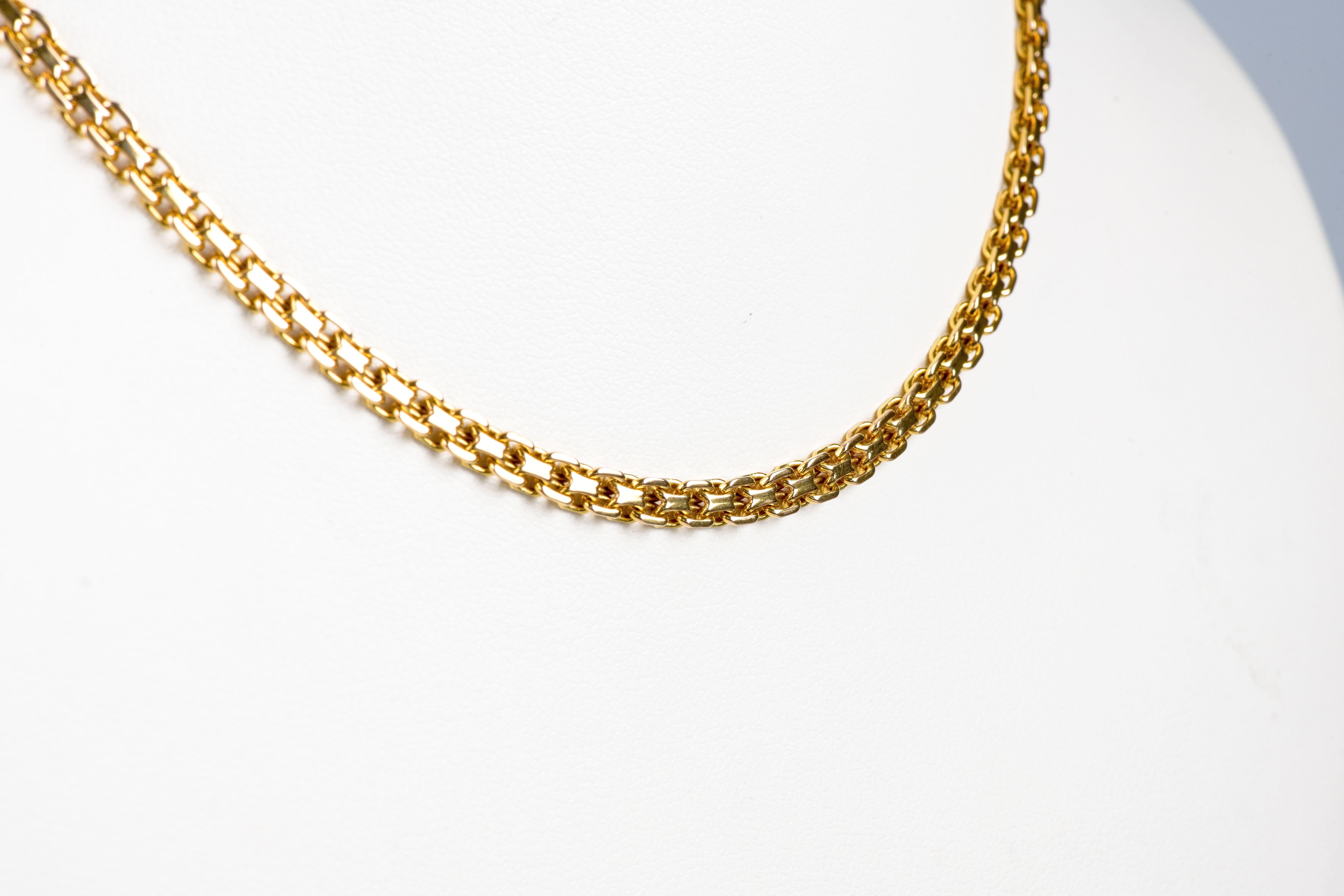 18-carats yellow gold chain with double solid chain and alternating forced mesh For Sale 2