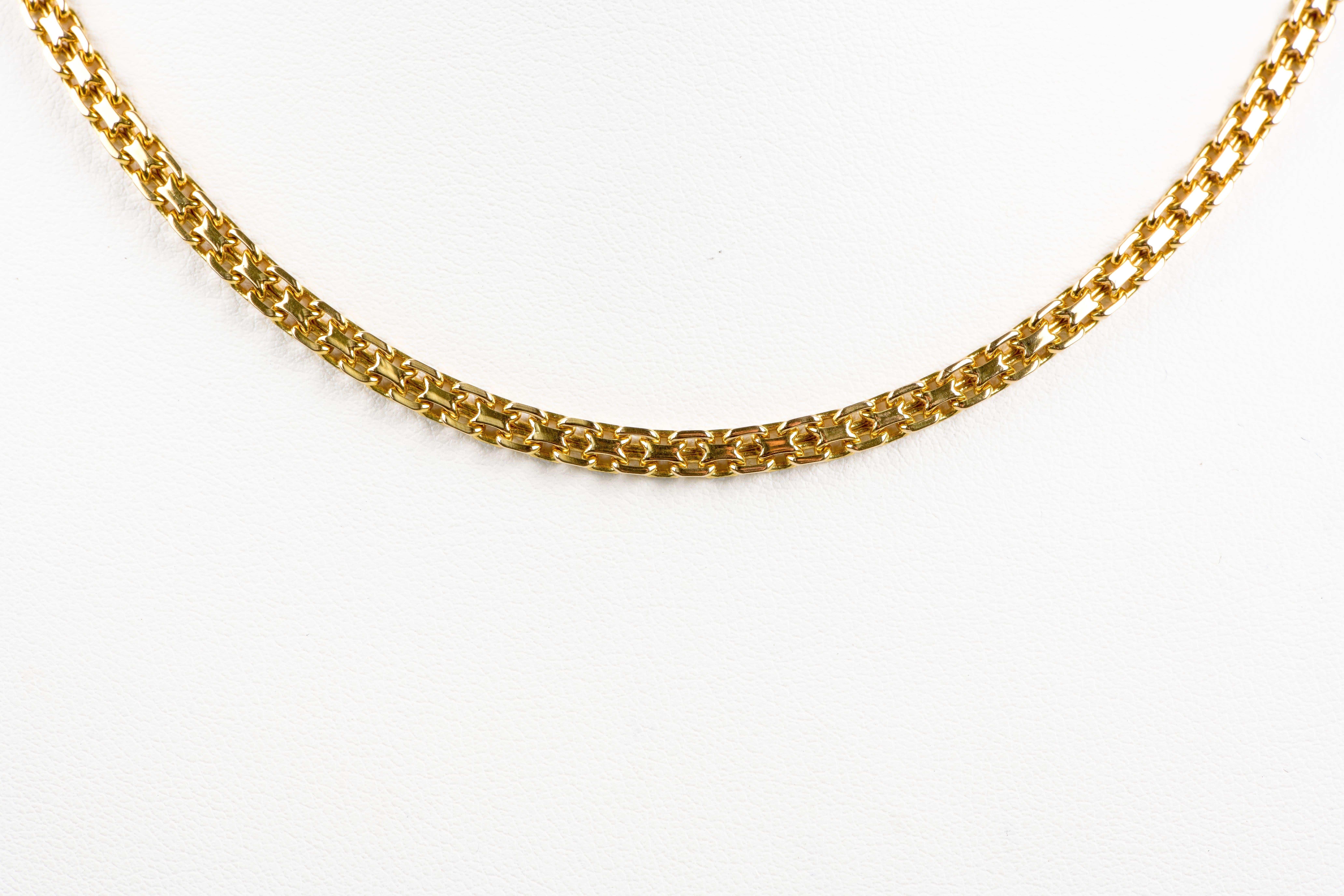 18-carats yellow gold chain with double solid chain and alternating forced mesh For Sale 5