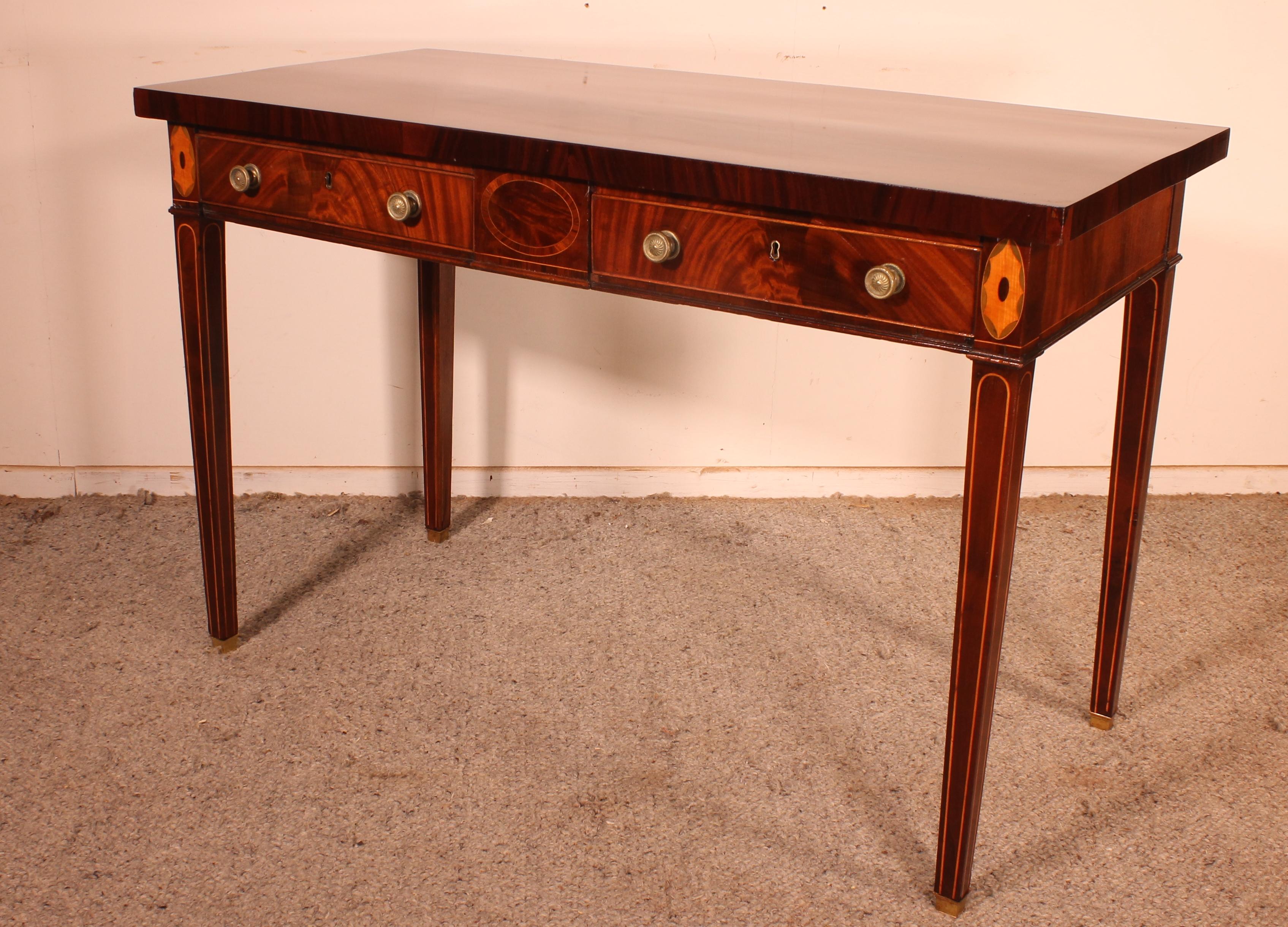 18th Century and Earlier 18th Century Desk in Mahogany and Marquetry--Georgian Period For Sale