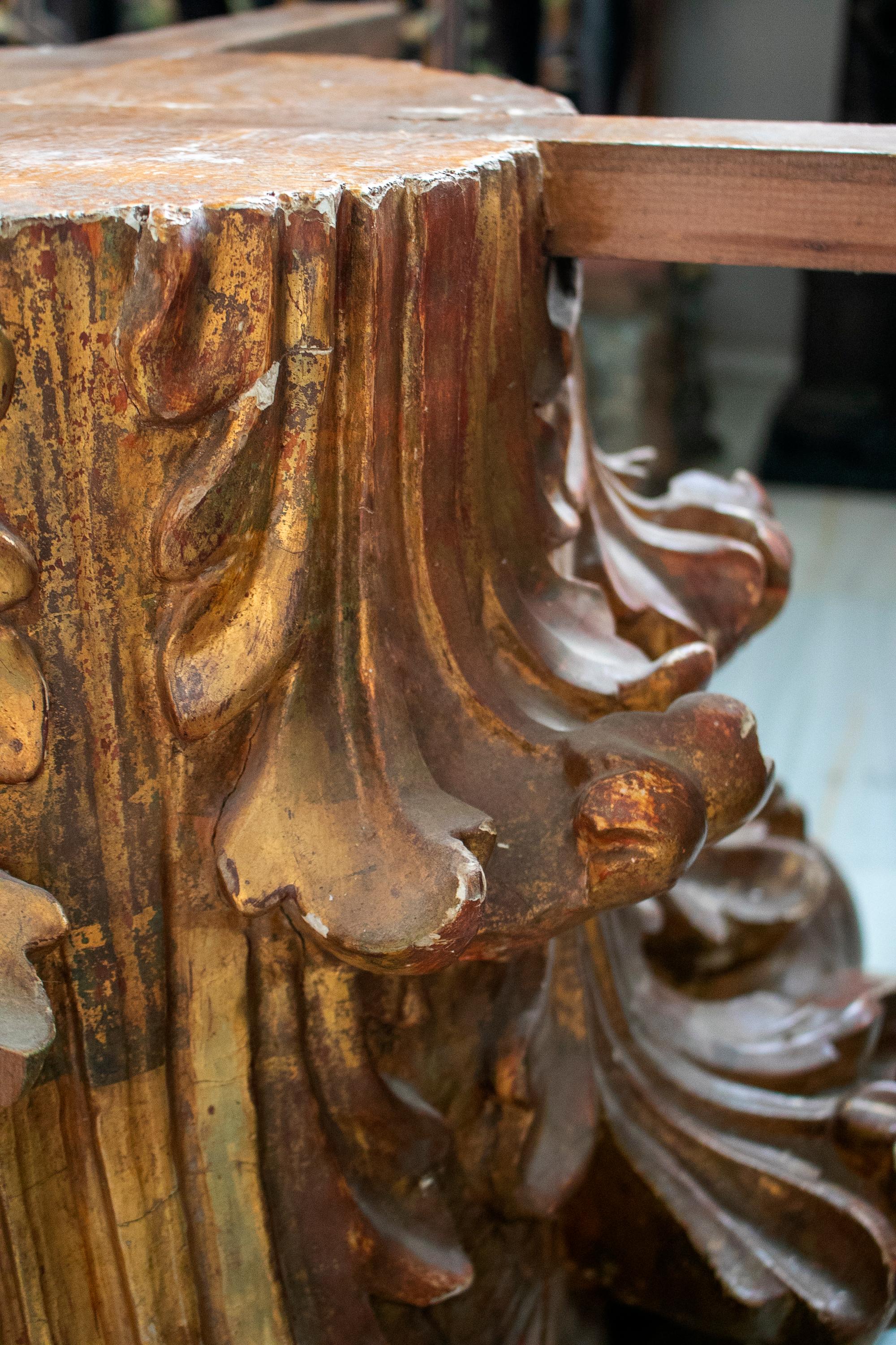 18th Century Spanish Wooden Corinthian Capital Table Base For Sale 7