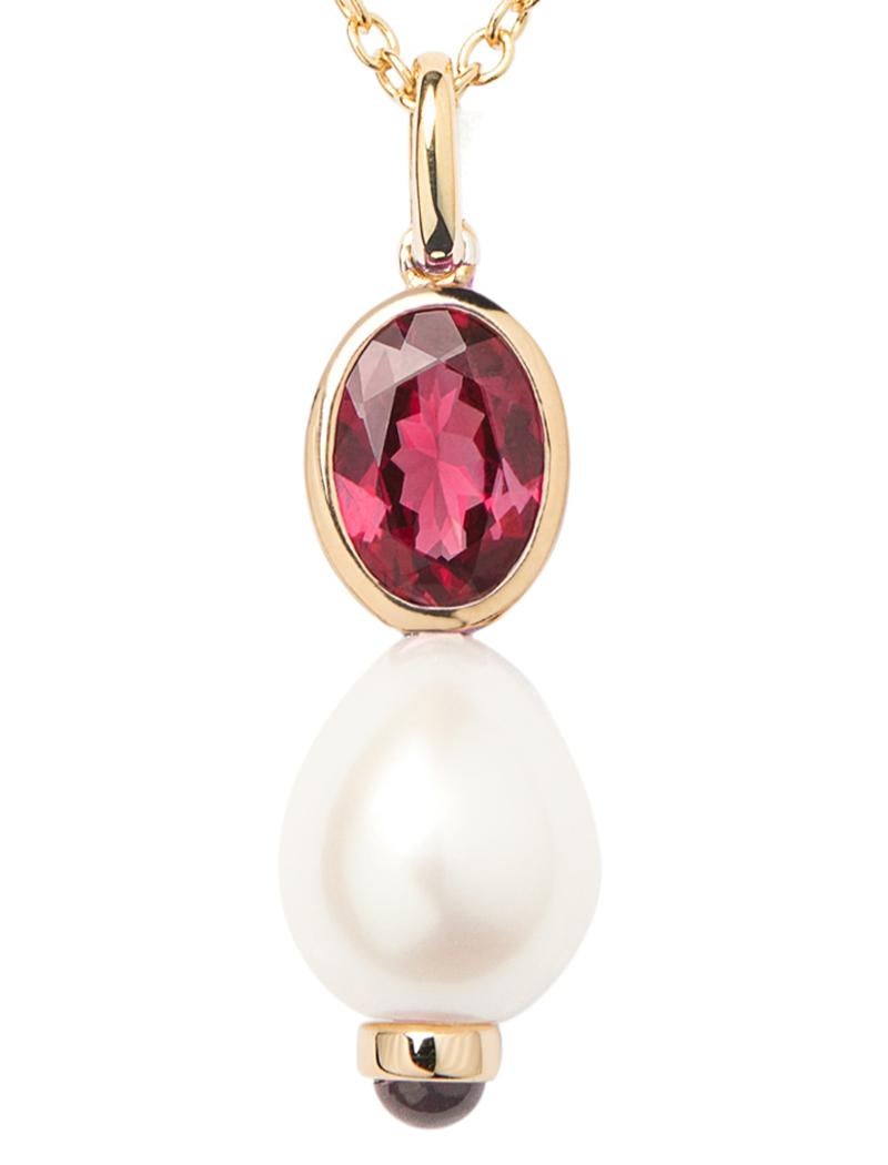 Brilliant Cut 18ct Gold Pearl Rhodolite Necklace, Yellow Gold, Perles Précieuses Collection For Sale