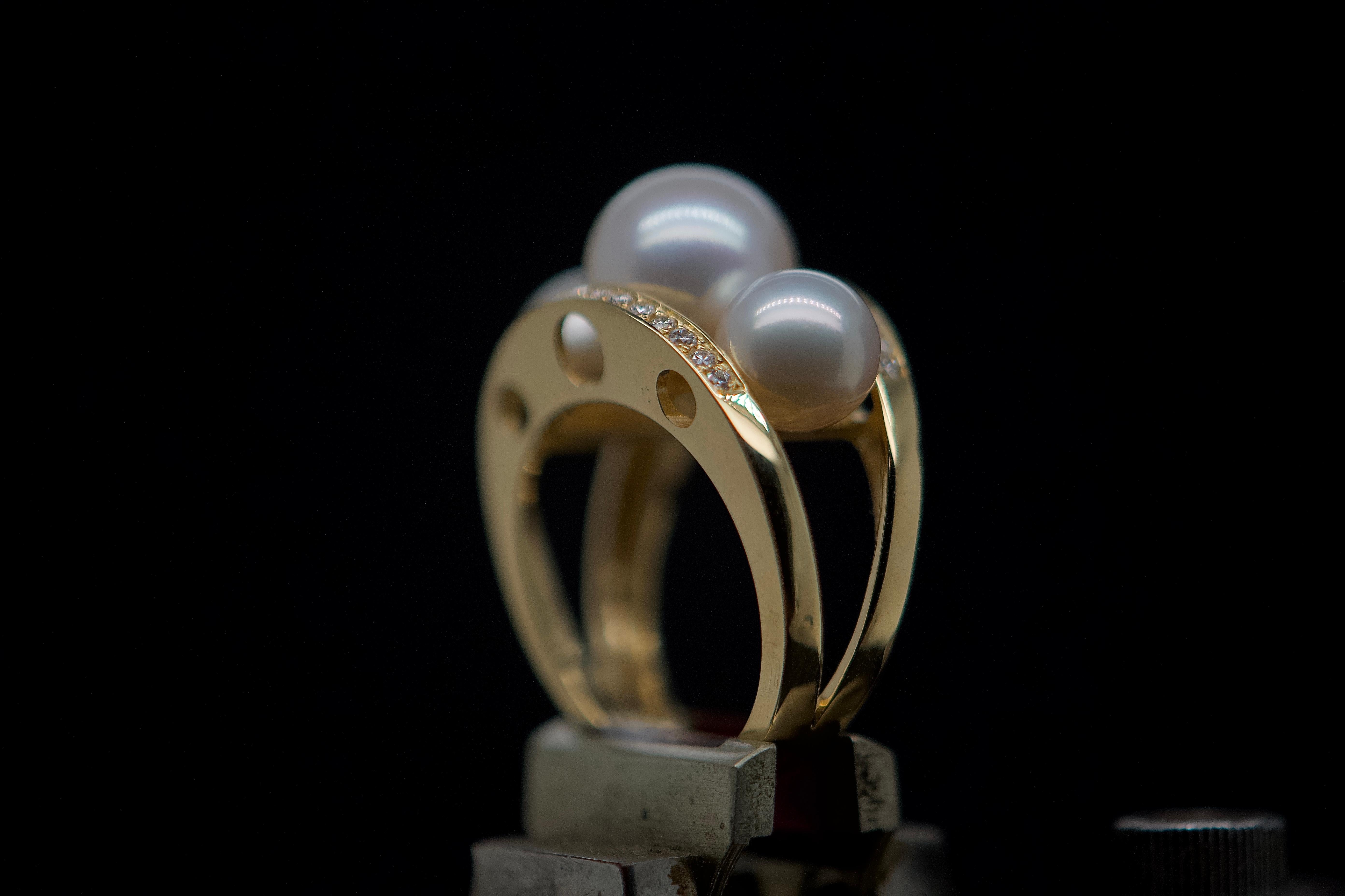 Brilliant Cut 18 Ct Gold Ring Adorned with Pearls and 0.300 Ct Diamonds For Sale