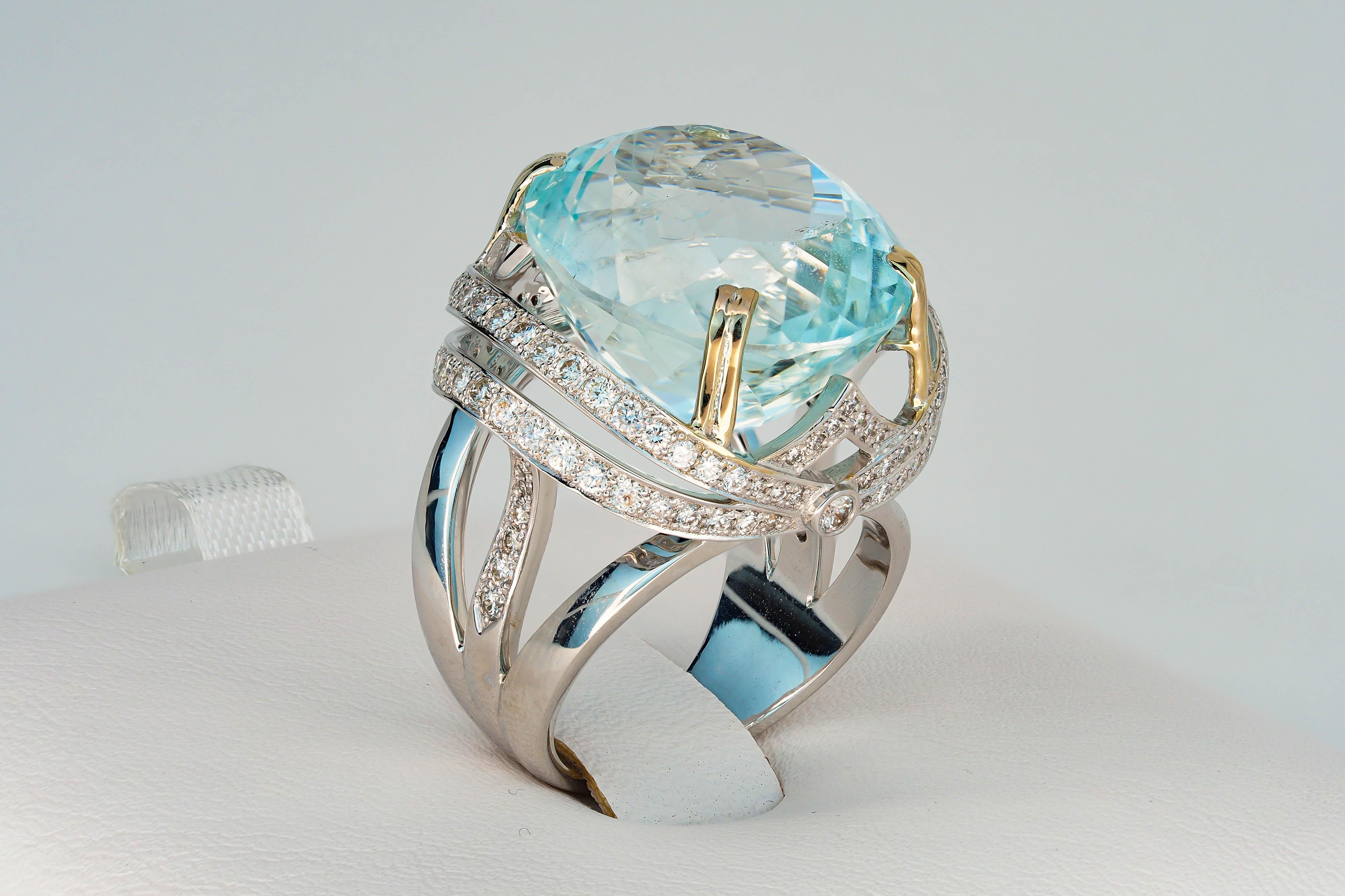 18 Ct Gold Ring with 25 Ct aquamarine and Diamonds 5