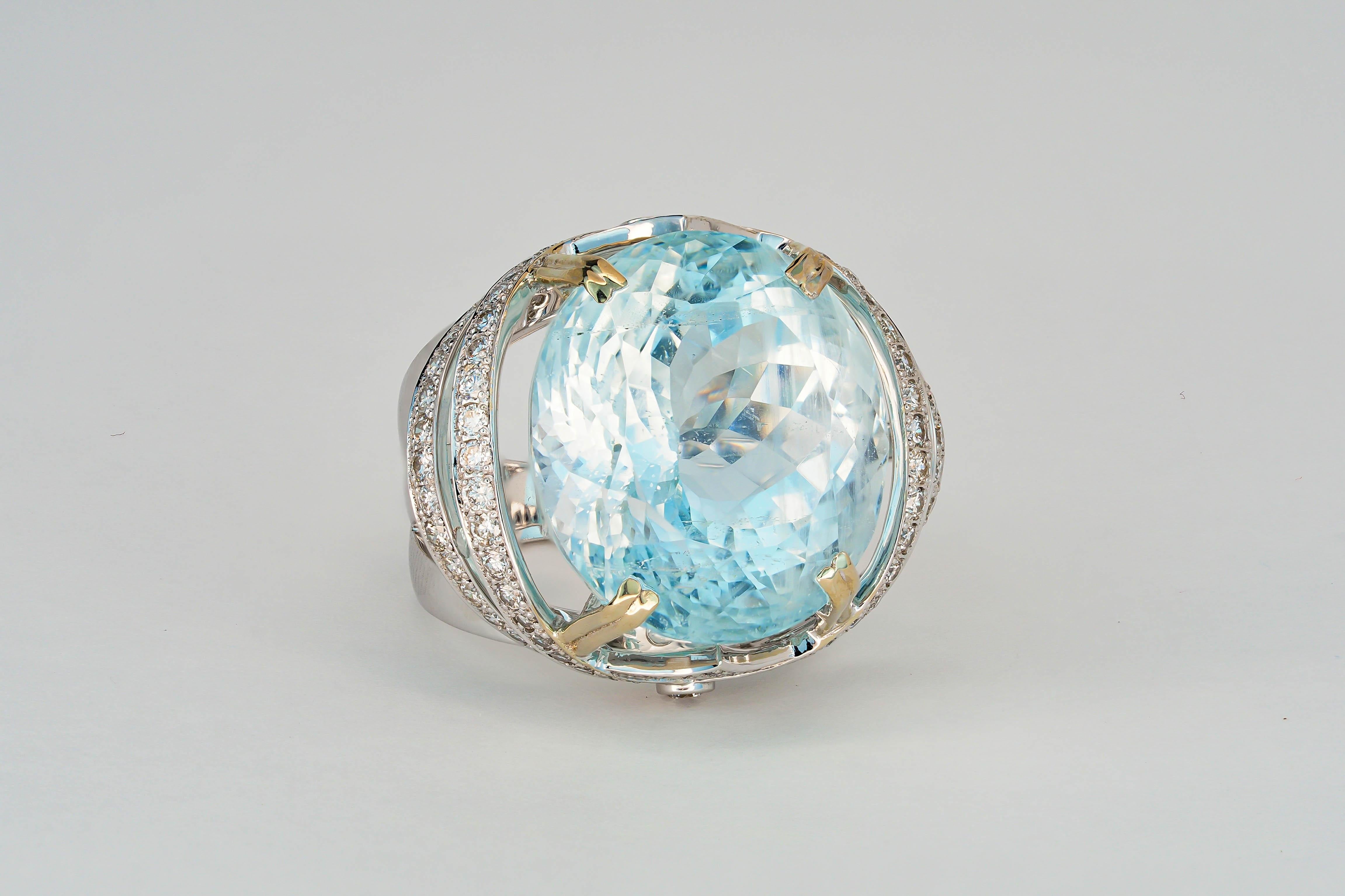 18 Ct Gold Ring with 25 Ct aquamarine and Diamonds 9