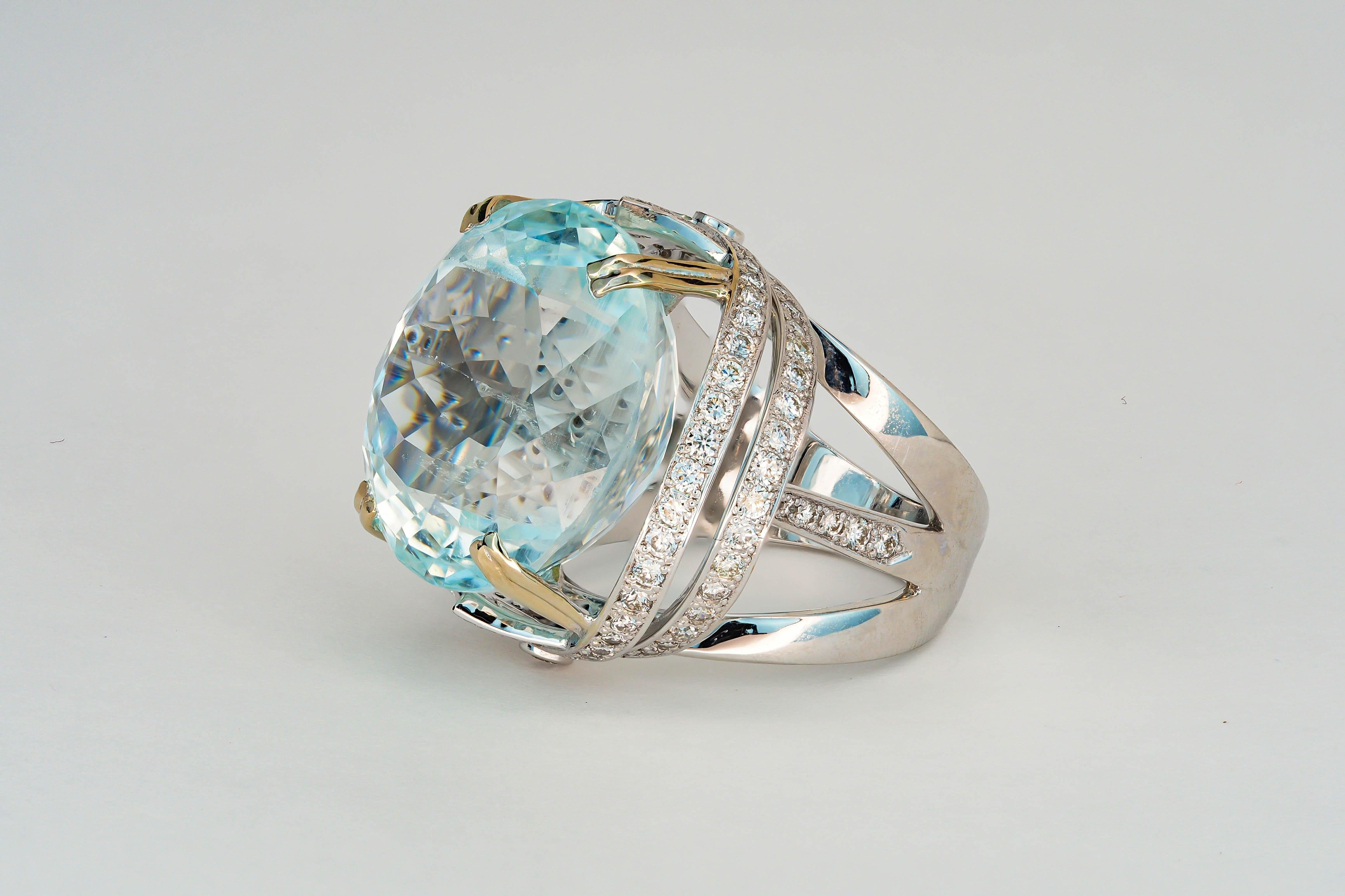 18 Ct Gold Ring with 25 Ct aquamarine and Diamonds 2