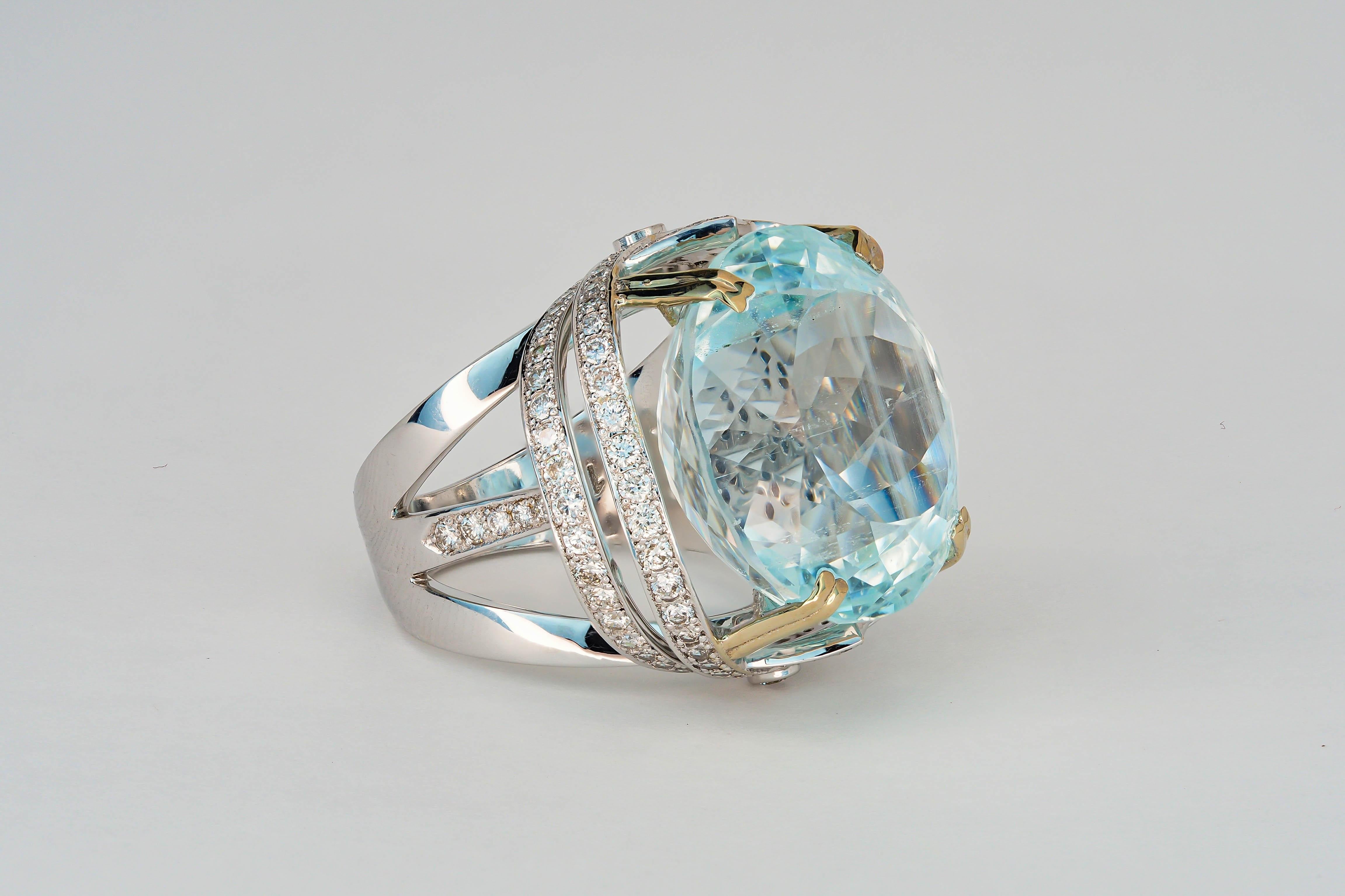 18 Ct Gold Ring with 25 Ct aquamarine and Diamonds 3