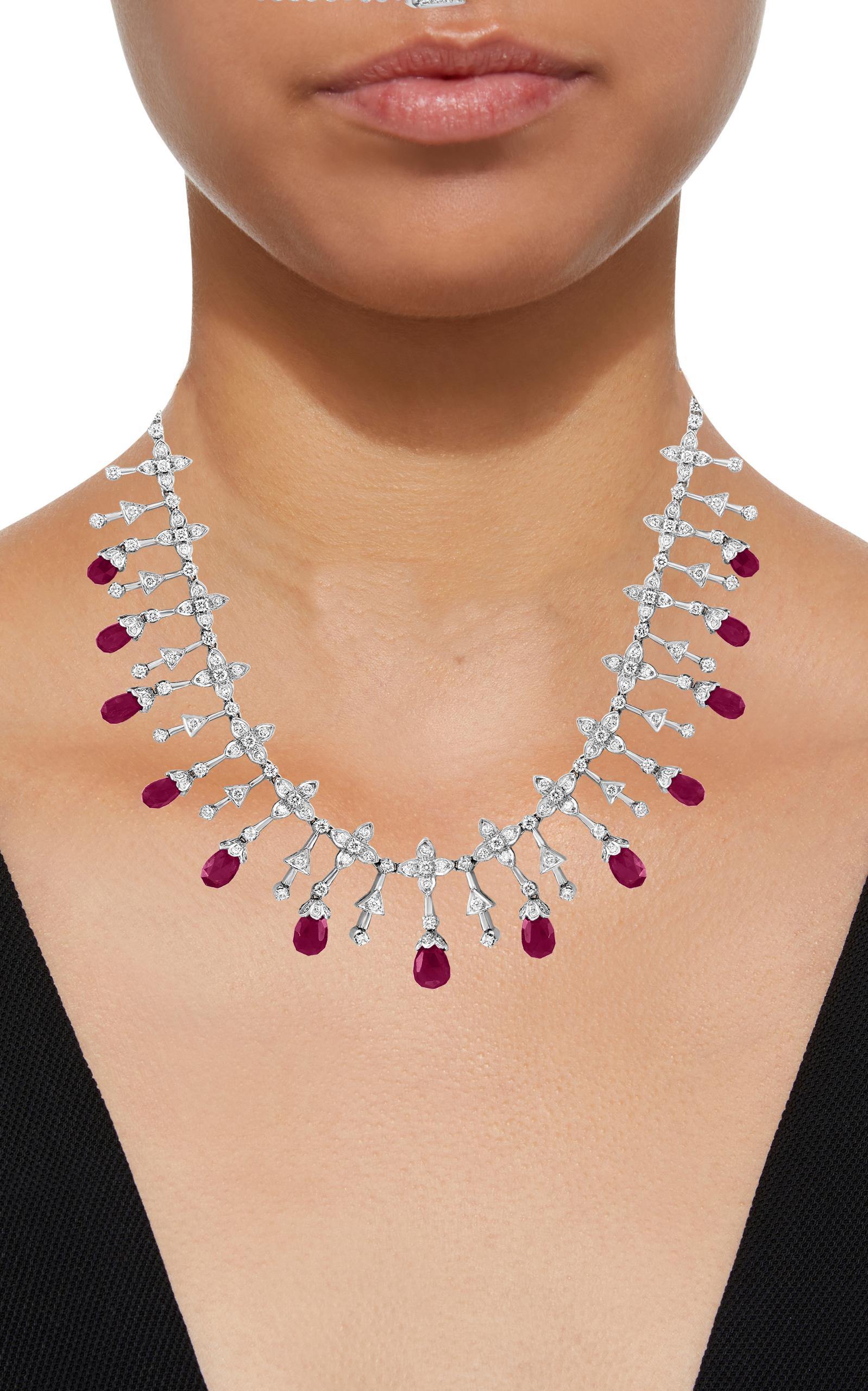 18 Ct Natural Ruby Briolette & 8 Ct Diamond Necklace 18 Karat White Gold, Estate In Excellent Condition For Sale In New York, NY