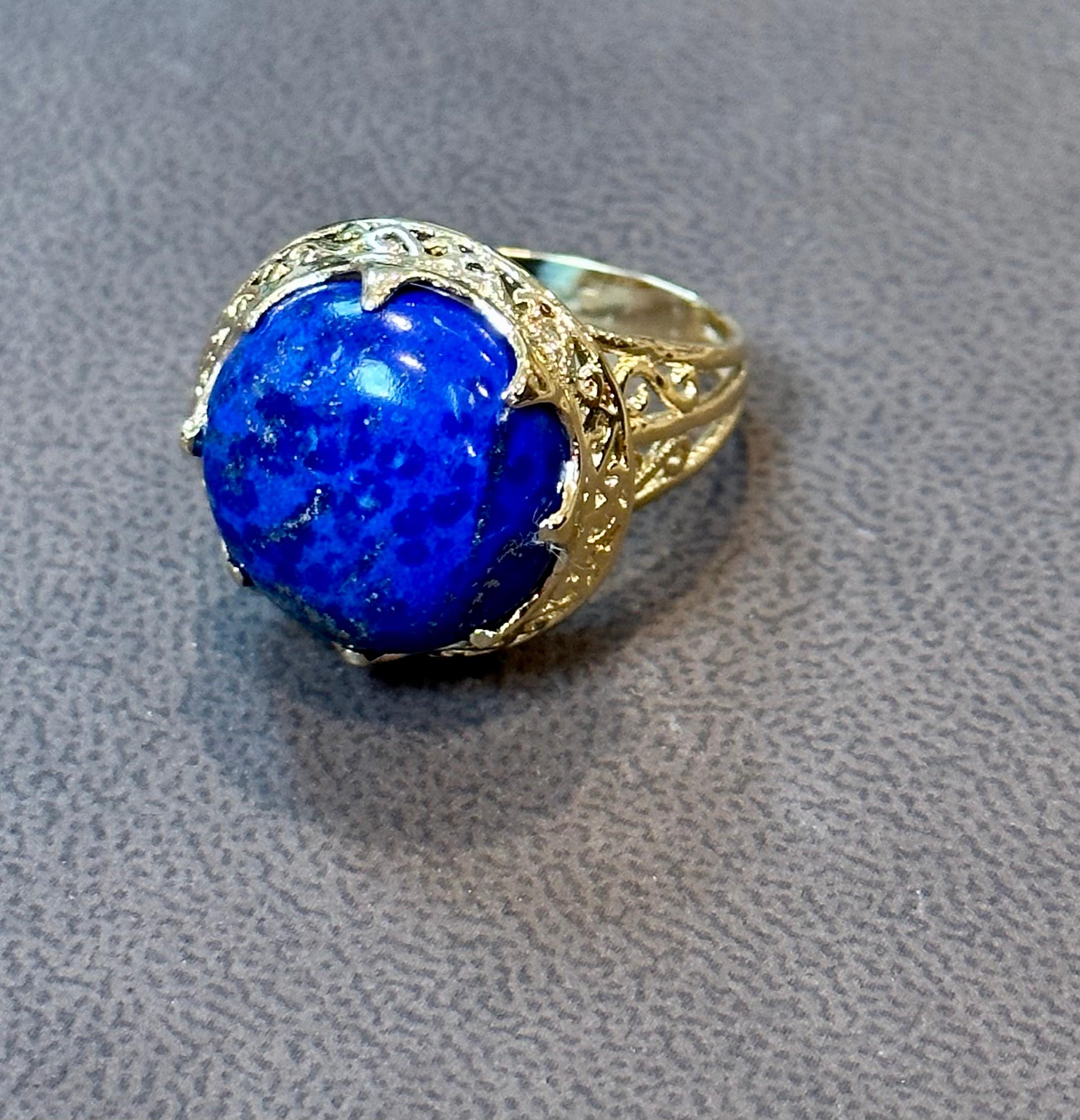 18 Ct Round Natural Cabochon Lapis Lazuli Ring in 14 Kt Yellow Gold, Estate For Sale 8