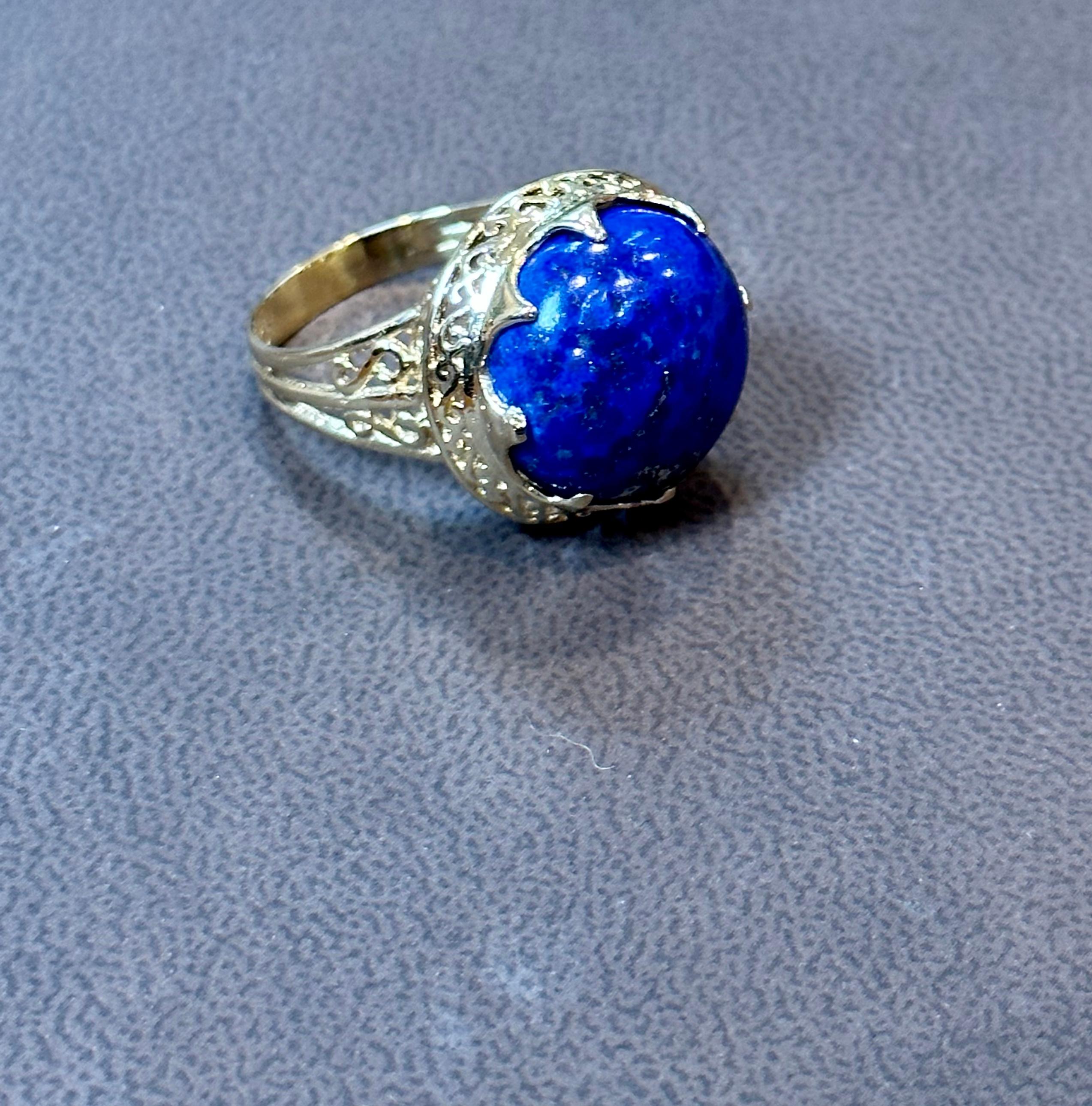 18 Ct Round Natural Cabochon Lapis Lazuli Ring in 14 Kt Yellow Gold, Estate For Sale 4