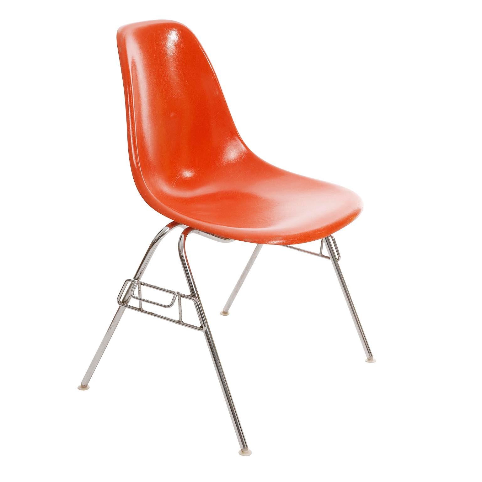 eames stackable chair
