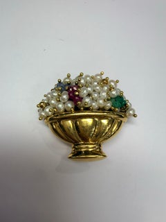 18 grams Pearl and gemstones floral brooch 18Kt gold