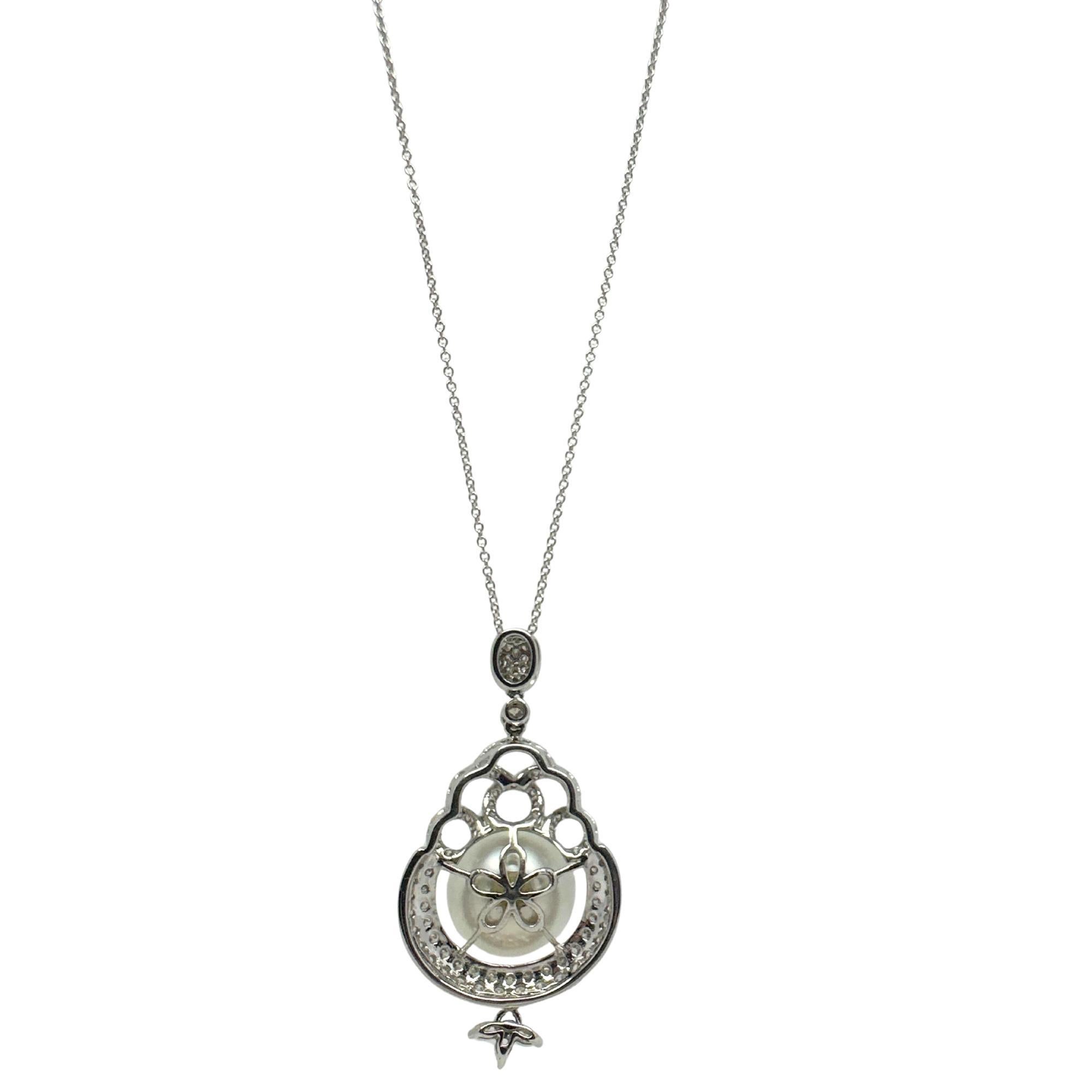 Collar de oro blanco de 18 quilates con diamantes y perlas - 0.75ct en venta 2