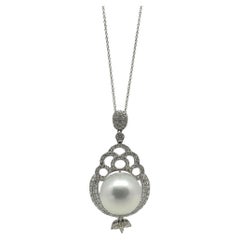 Collar de oro blanco de 18 quilates con diamantes y perlas - 0.75ct