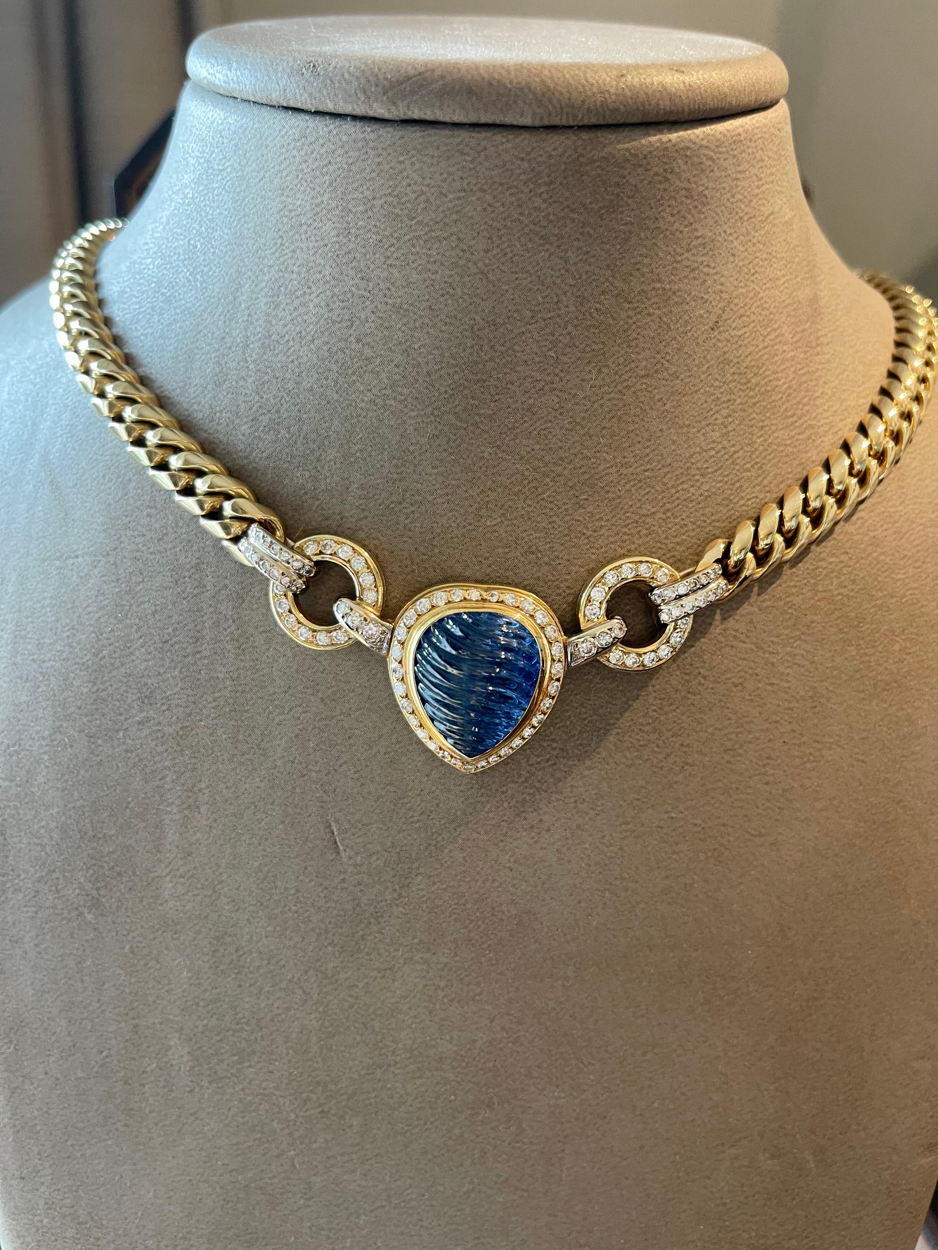 18 K Cuban link necklace carved blue Sapphire Diamond For Sale 3