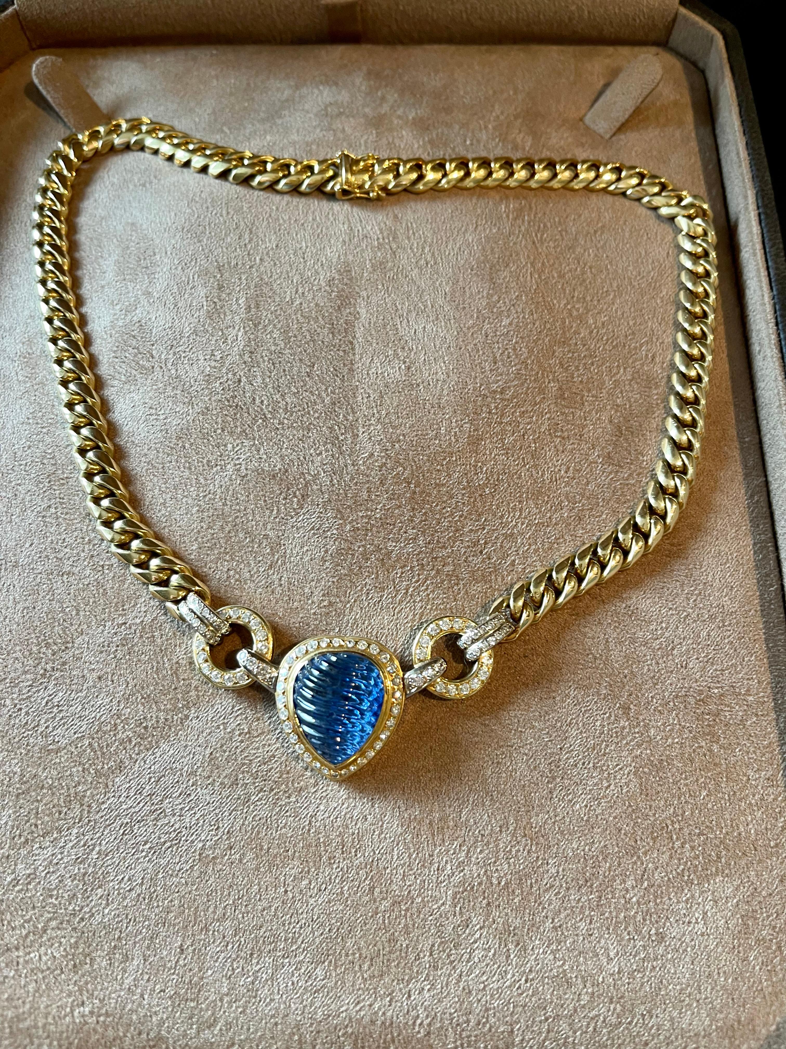 18 K Cuban link necklace carved blue Sapphire Diamond For Sale 4