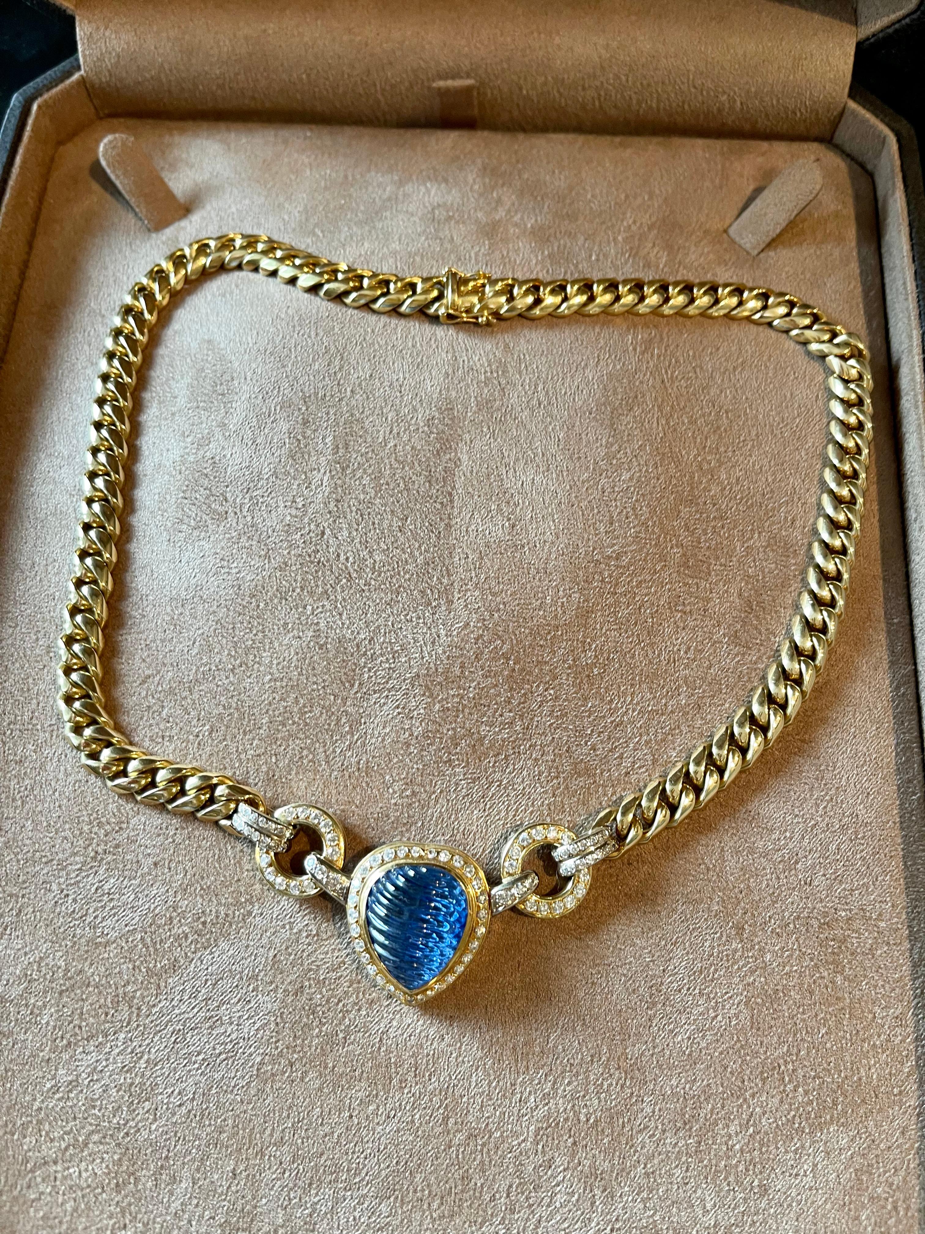 18 K Cuban link necklace carved blue Sapphire Diamond For Sale 5