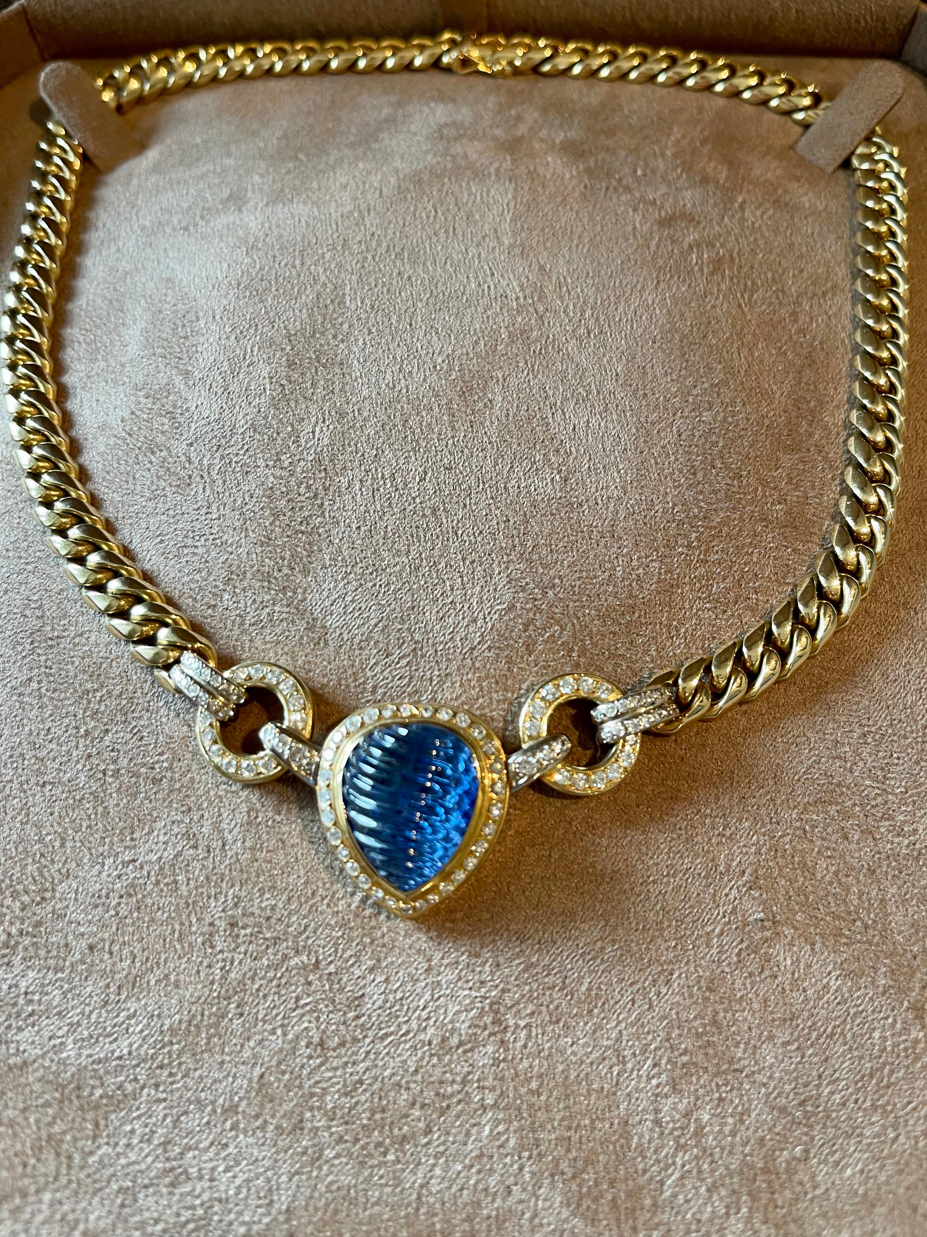 Women's 18 K Cuban link necklace carved blue Sapphire Diamond For Sale