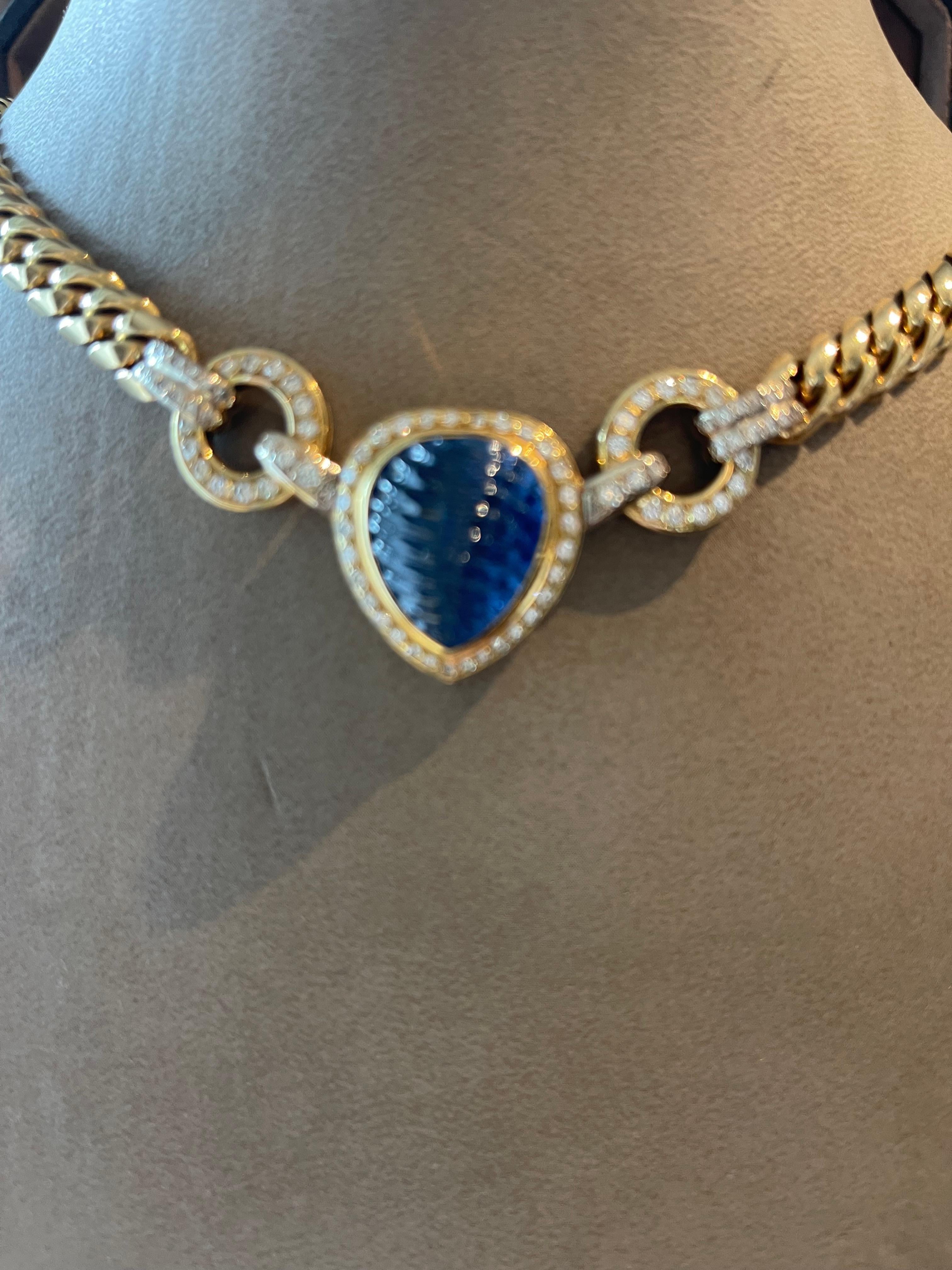 18 K Cuban link necklace carved blue Sapphire Diamond For Sale 2
