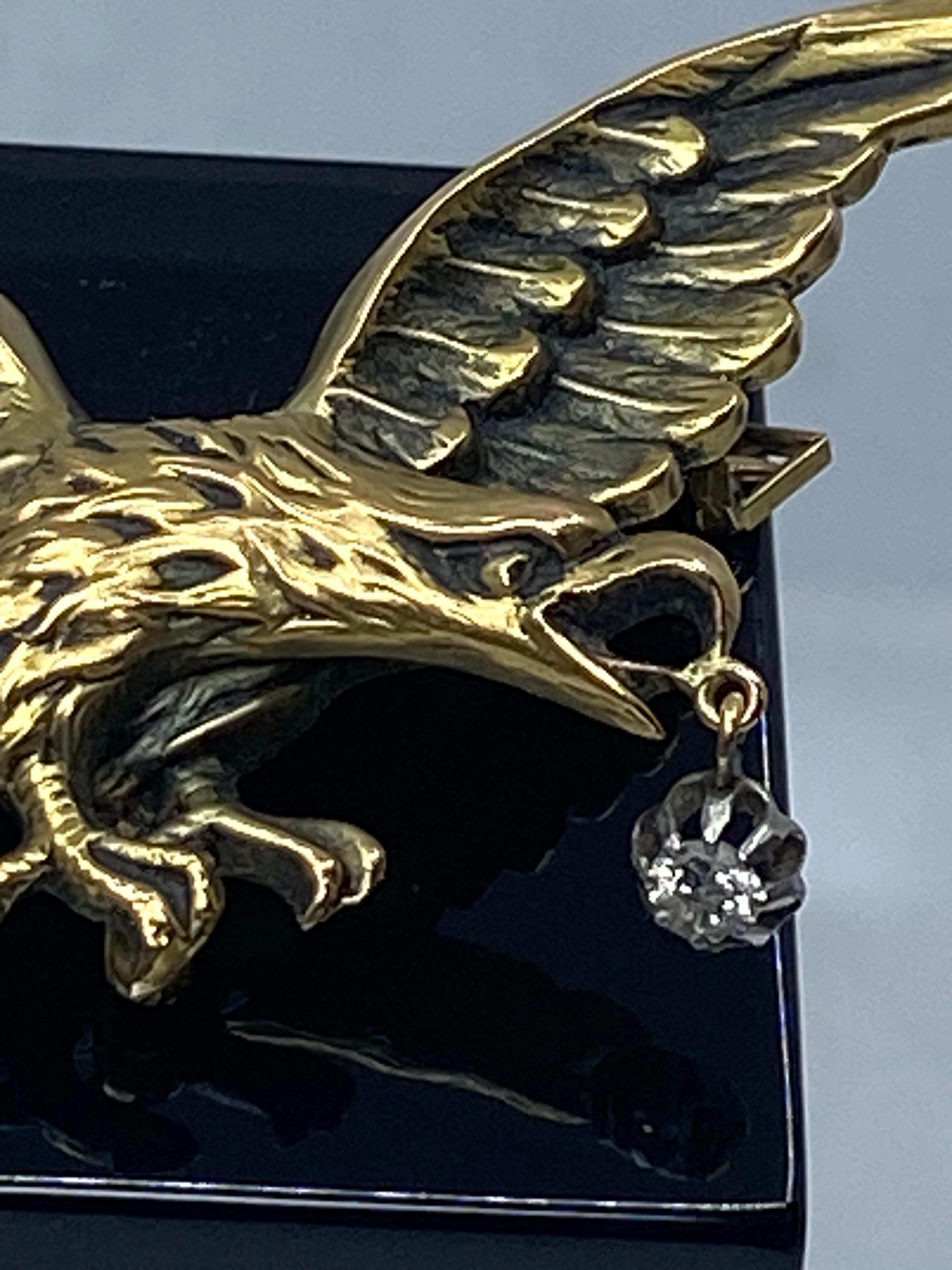 Broche en or 18 carats : aigle tenant un diamant dans son bec, Napoléon III en vente 2