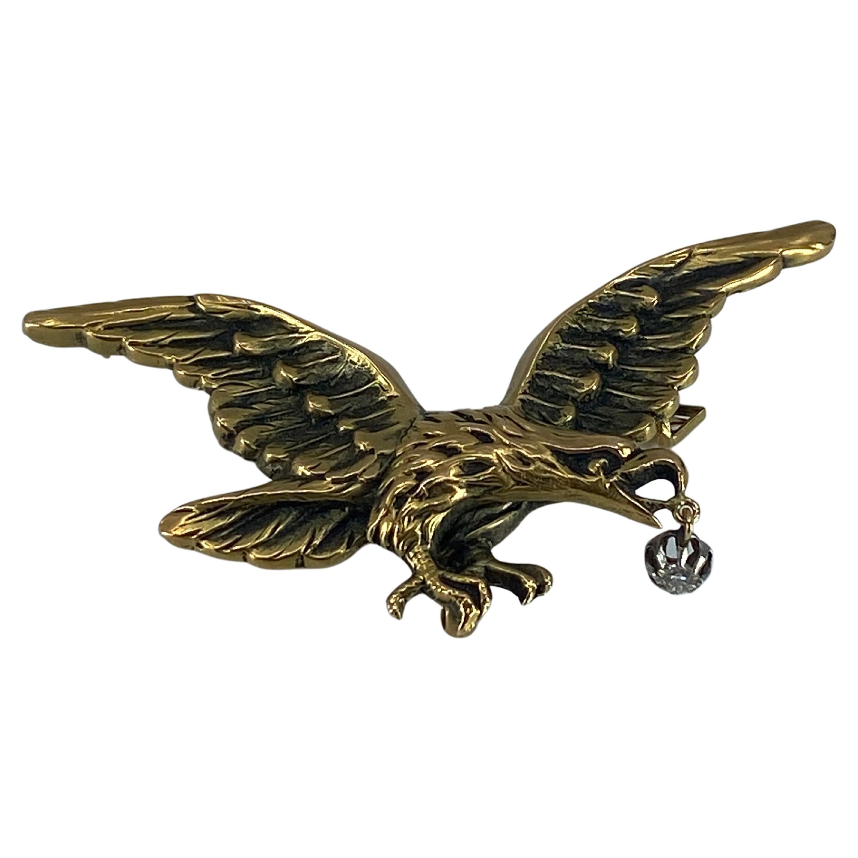 18k Gold Brooch: Eagle Holding a Diamond in Its Beak, Napoléon III For Sale