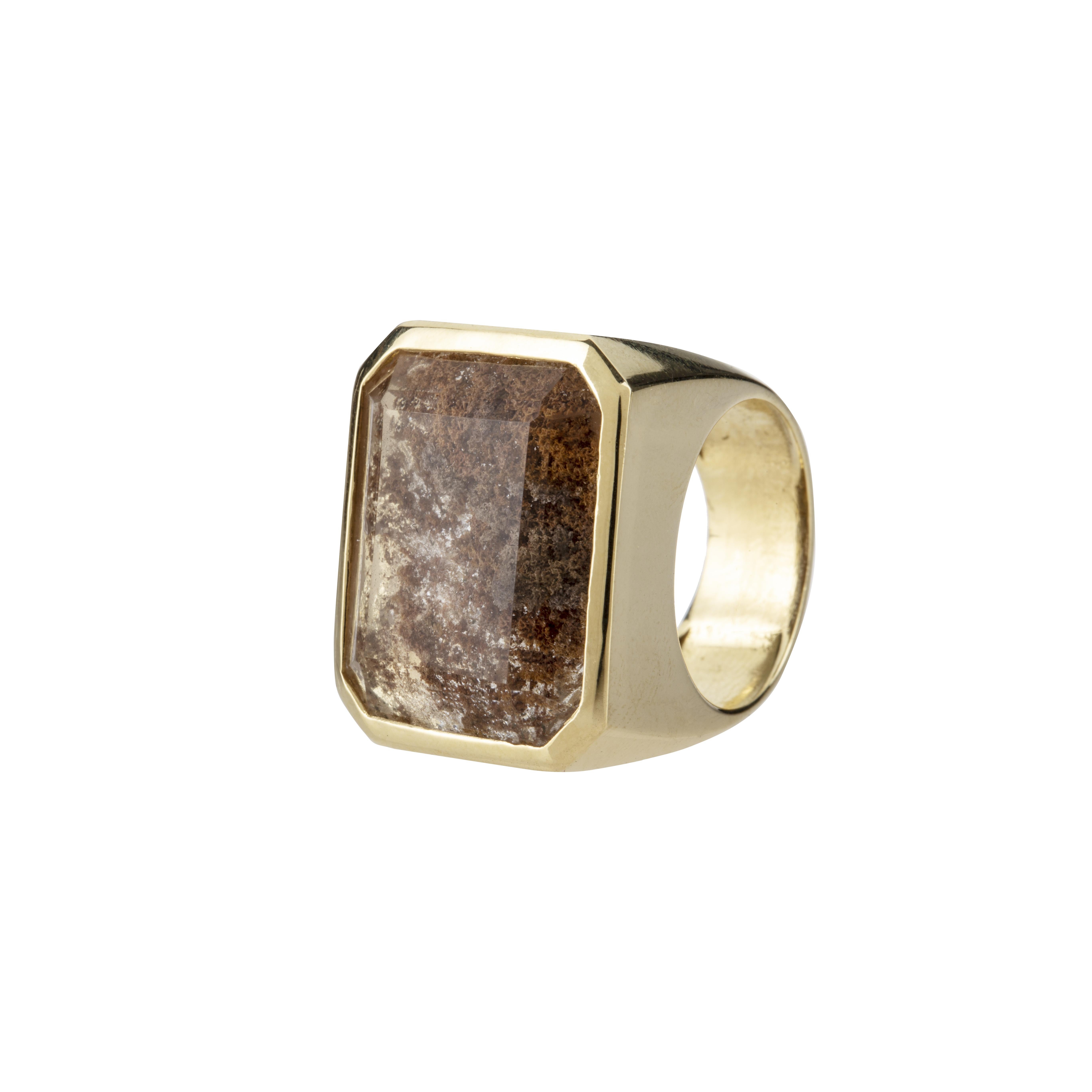 Amazing ring with agate plume that make natural fantastic design in the stone transparency, size 14 eu  gold 18k gr17, agate 5,50cts.
All Giulia Colussi jewelry is new and has never been previously owned or worn. Each item will arrive at your door