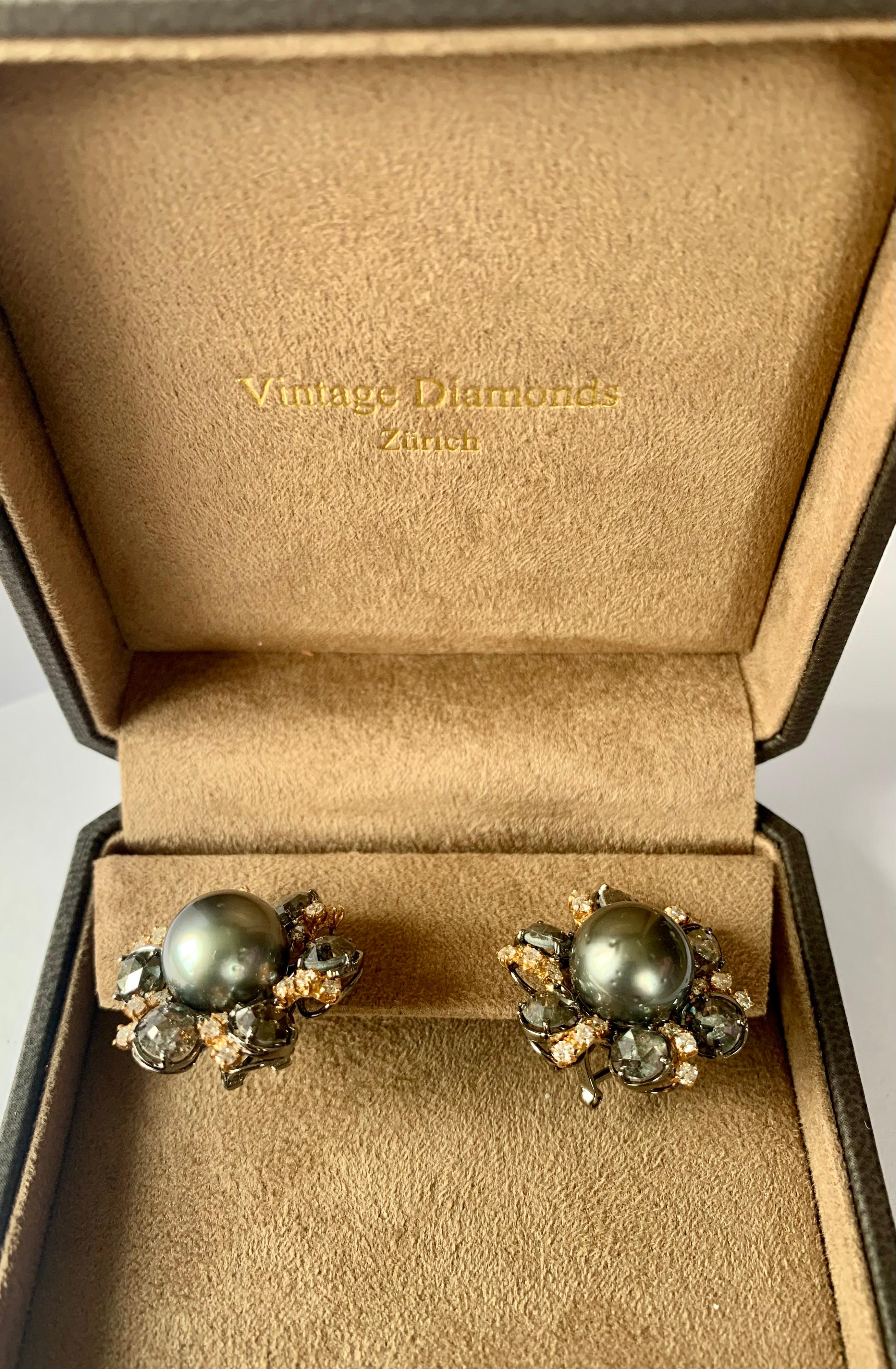 18 K Gold Earclips with Cut Und Uncut Rough Diamonds Tahitian Pearls For Sale 5