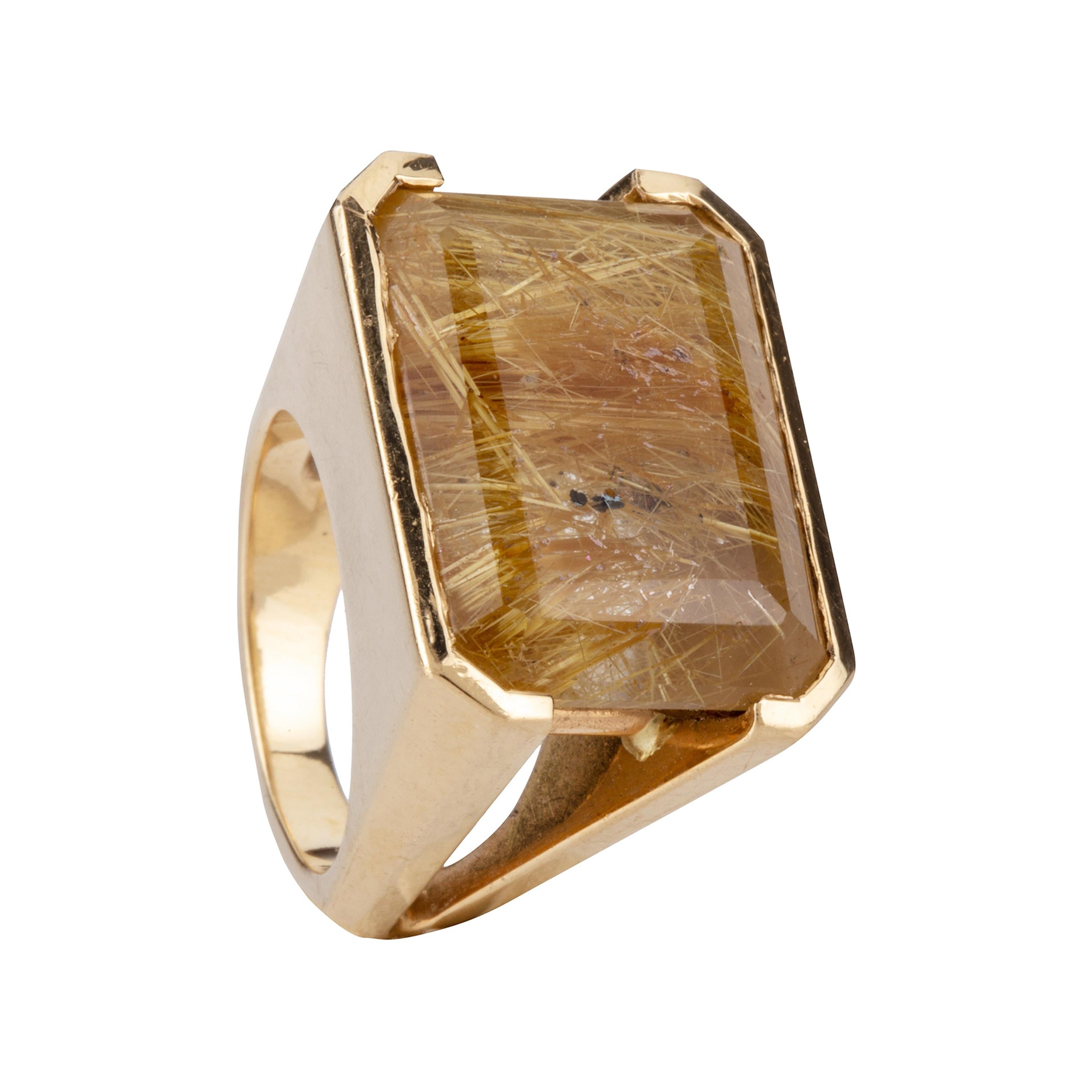 18 K Gold Natural Yellow Quartz Hand Made Chevalier Ring For Sale
