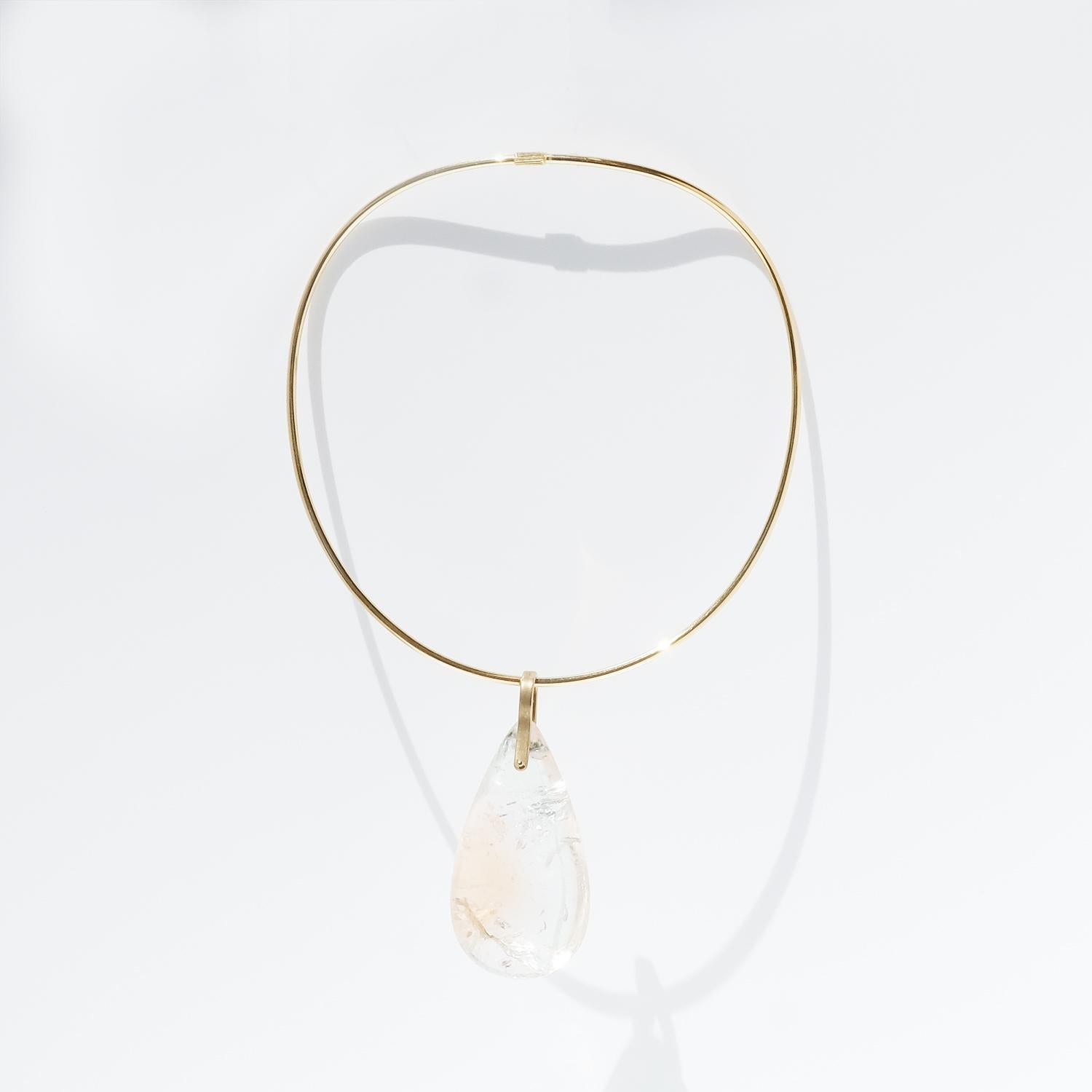 18 K Gold Necklace with Large Dropshaped Quartz Stone For Sale 6
