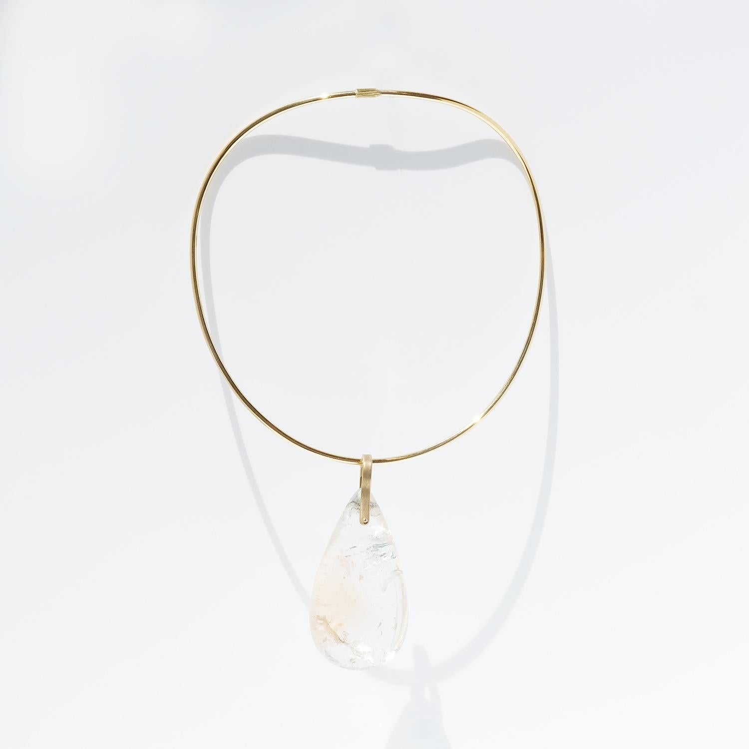 18 K Gold Necklace with Large Dropshaped Quartz Stone For Sale 7