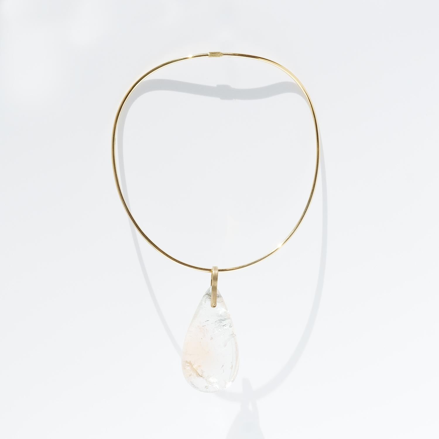 18 K Gold Necklace with Large Dropshaped Quartz Stone For Sale 9