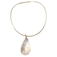18 K Gold Necklace with Large Dropshaped Quartz Stone