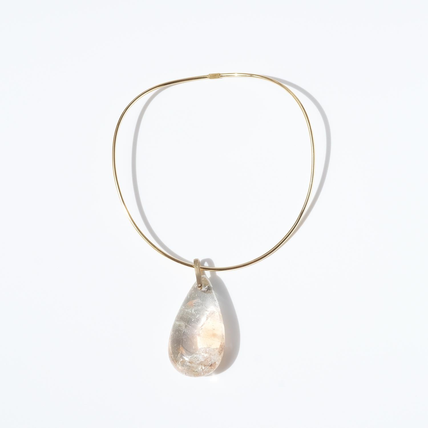 18 K Gold Necklace with Large Dropshaped Quartz Stone For Sale 3