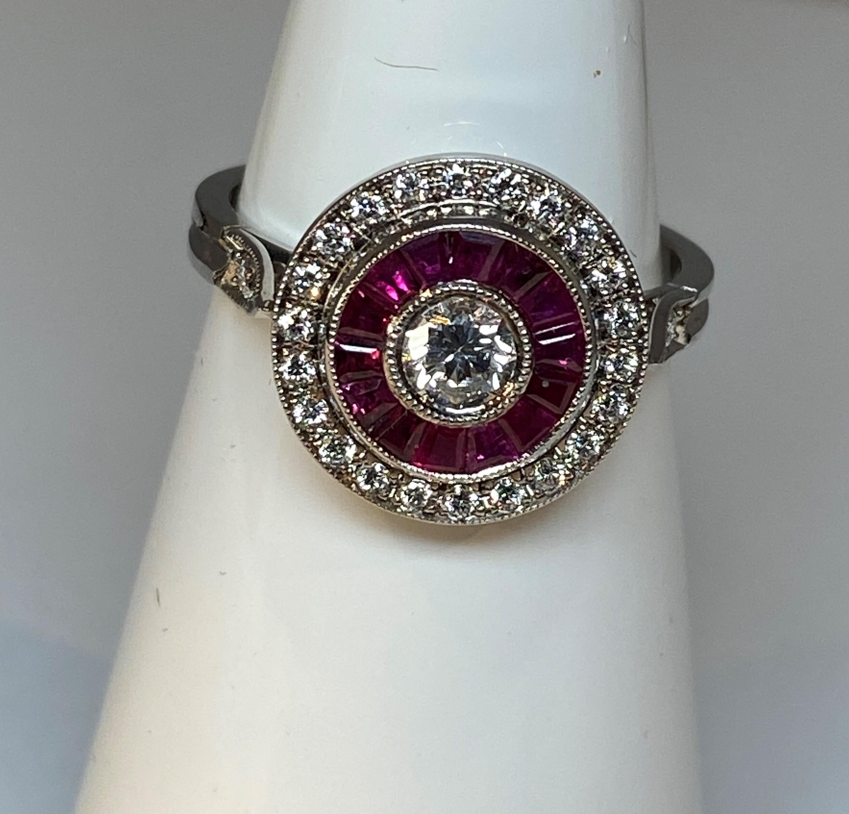 18k Gold Ring in Art Deco Style Set with Diamonds and Calibrated Rubies For Sale 6